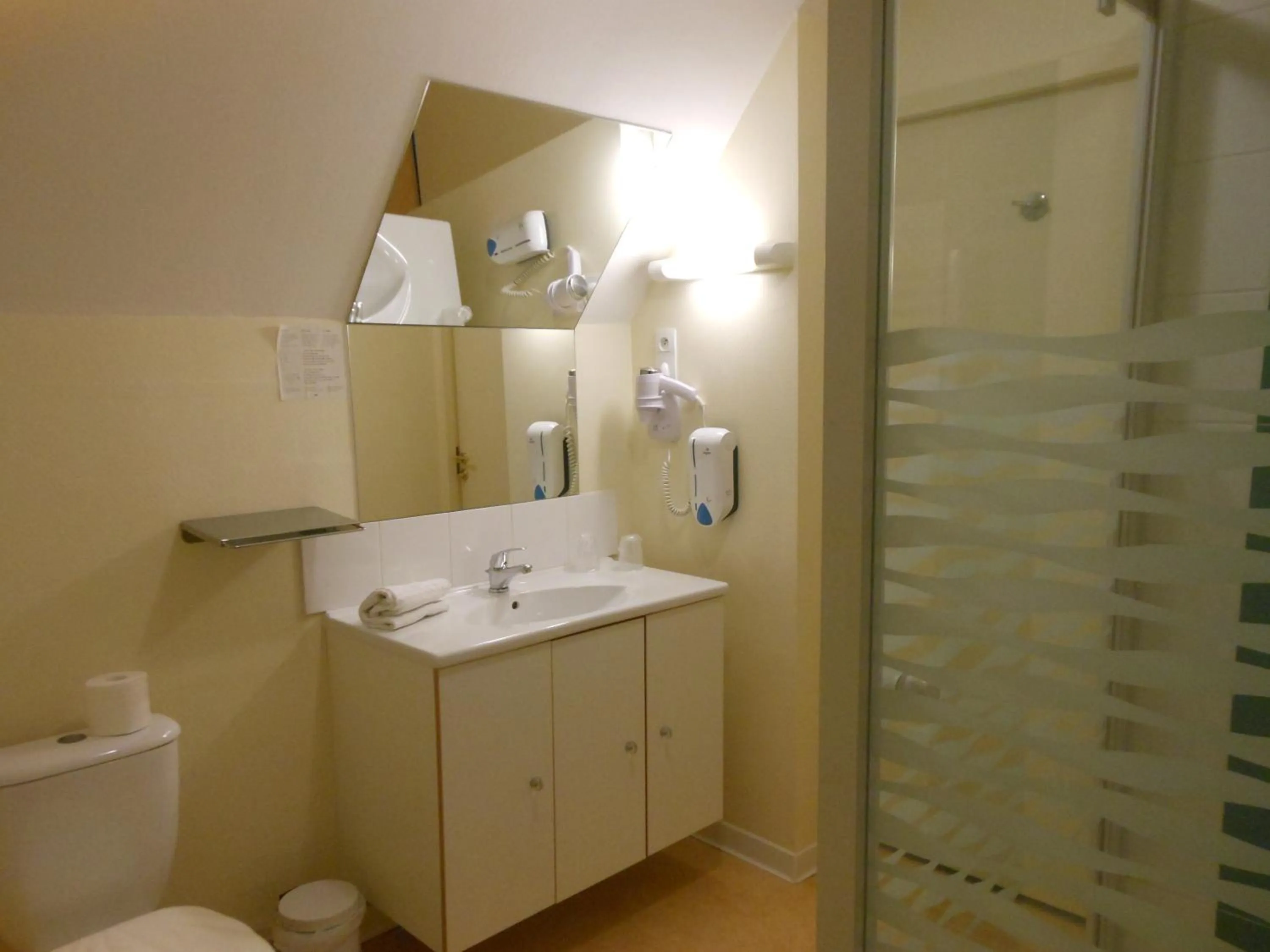 Shower in Hotel du Parc