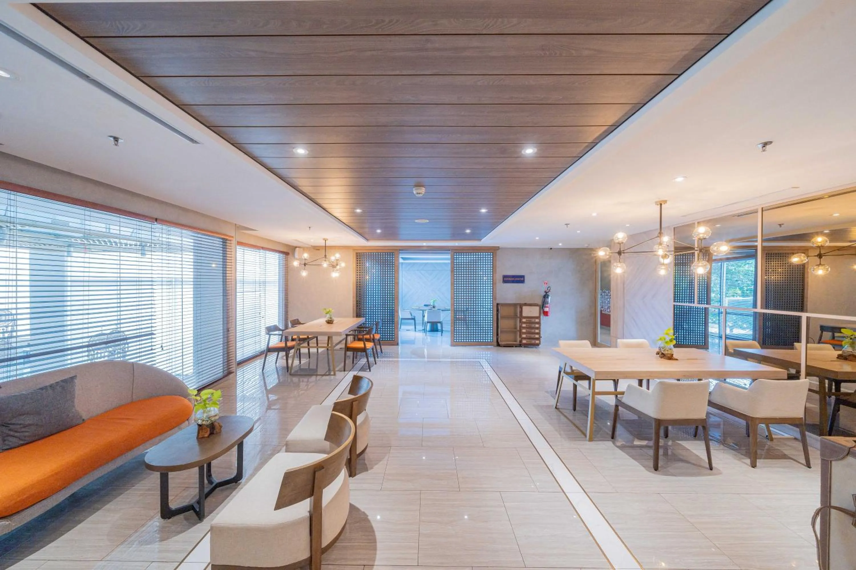 Business facilities in Harris Suites Puri Mansion