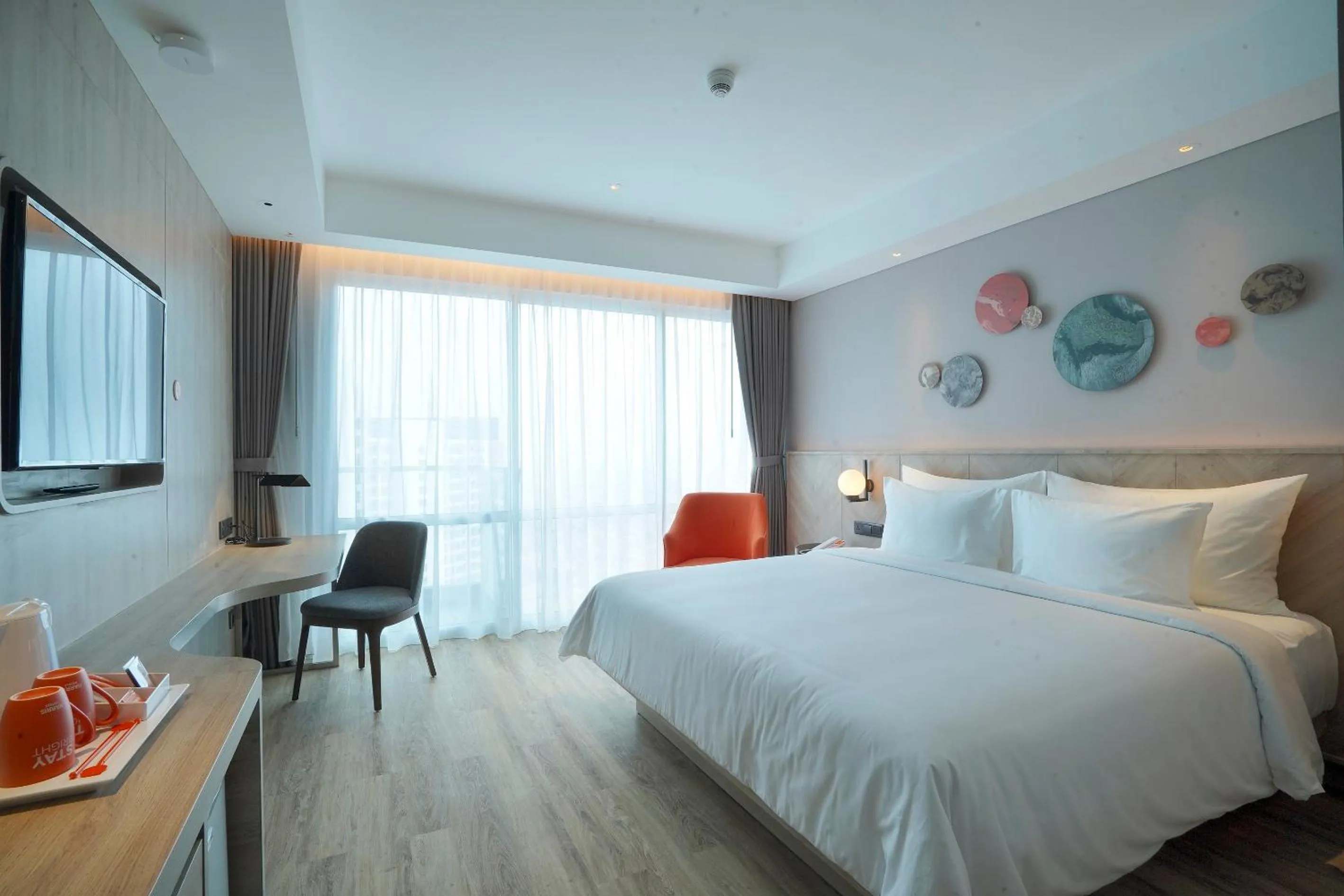 Bedroom, Bed in Harris Suites Puri Mansion