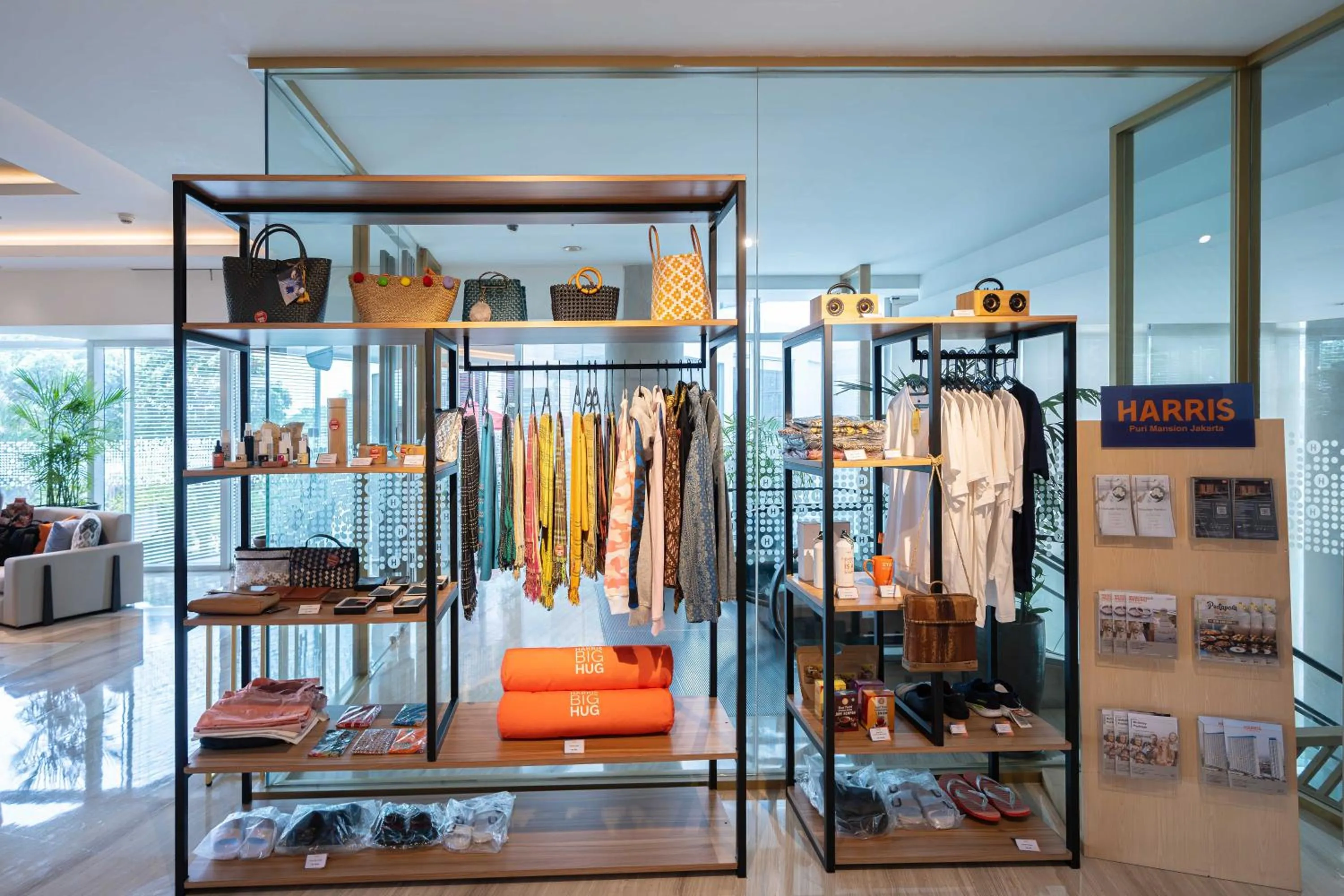 Lobby or reception in Harris Suites Puri Mansion