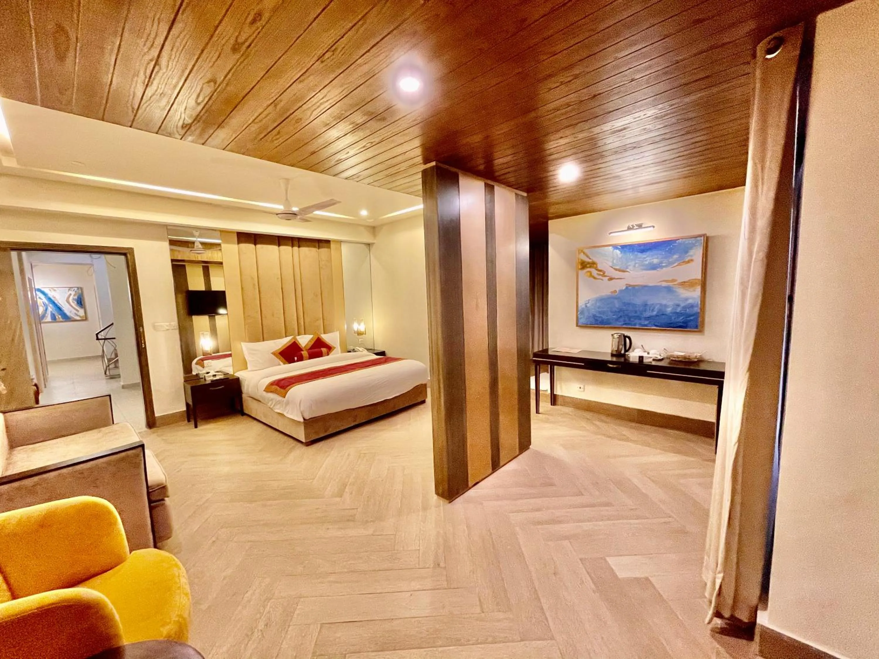 Bed in Shelton's Ambassador