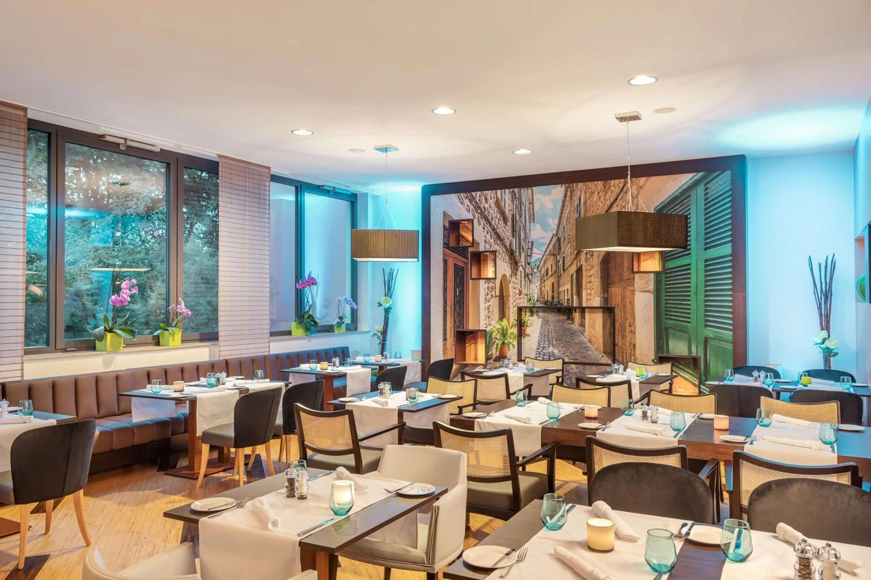 Restaurant/places to eat in NH Stuttgart Airport