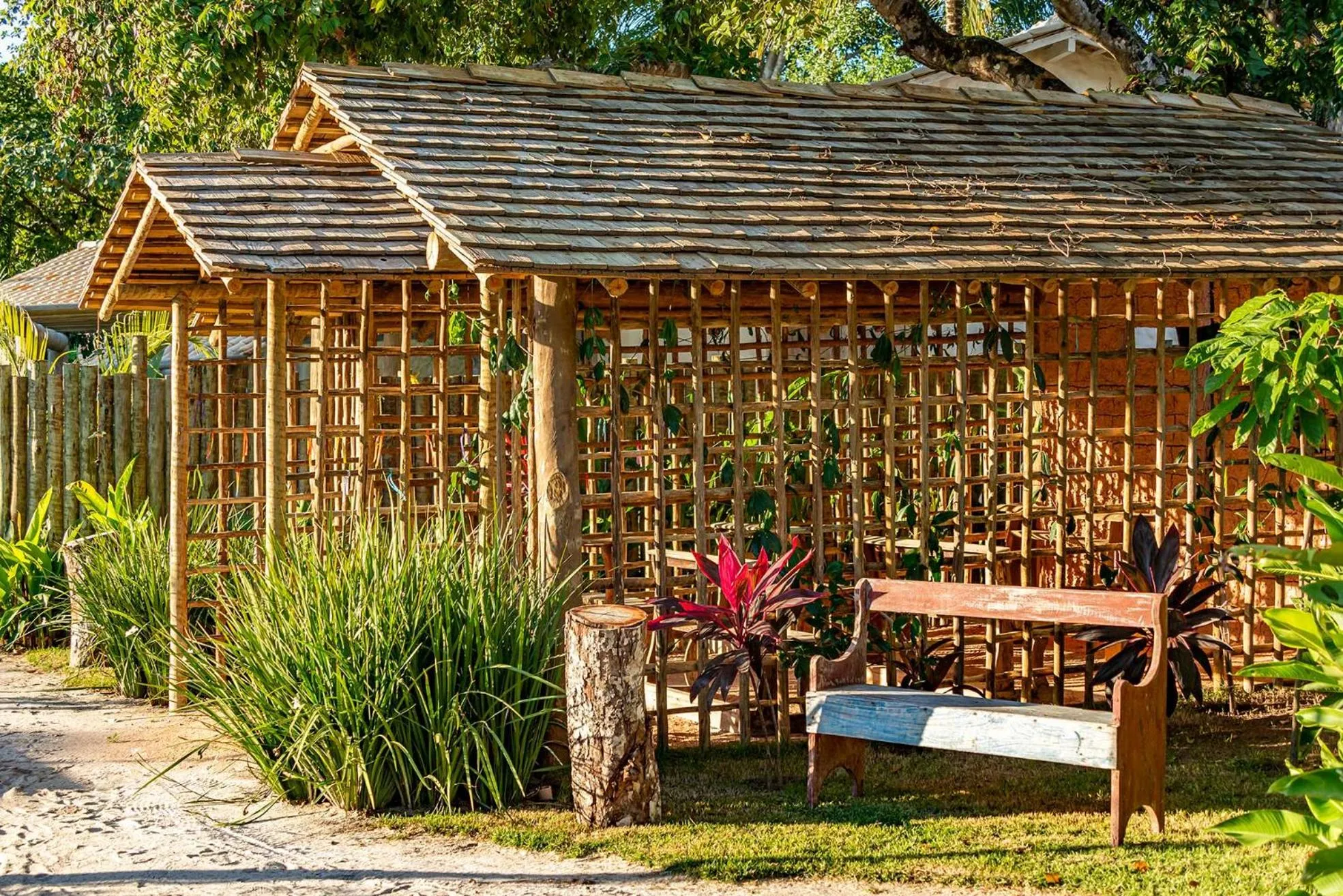 Garden in Villa dos Nativos Boutique Hotel