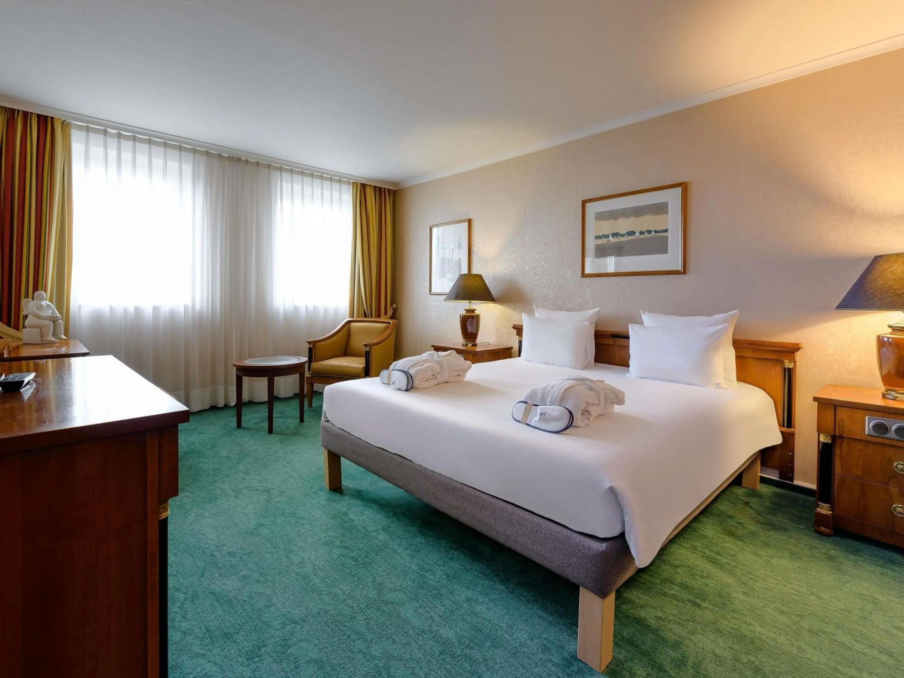 Bedroom, Bed in Novotel Freiburg am Konzerthaus