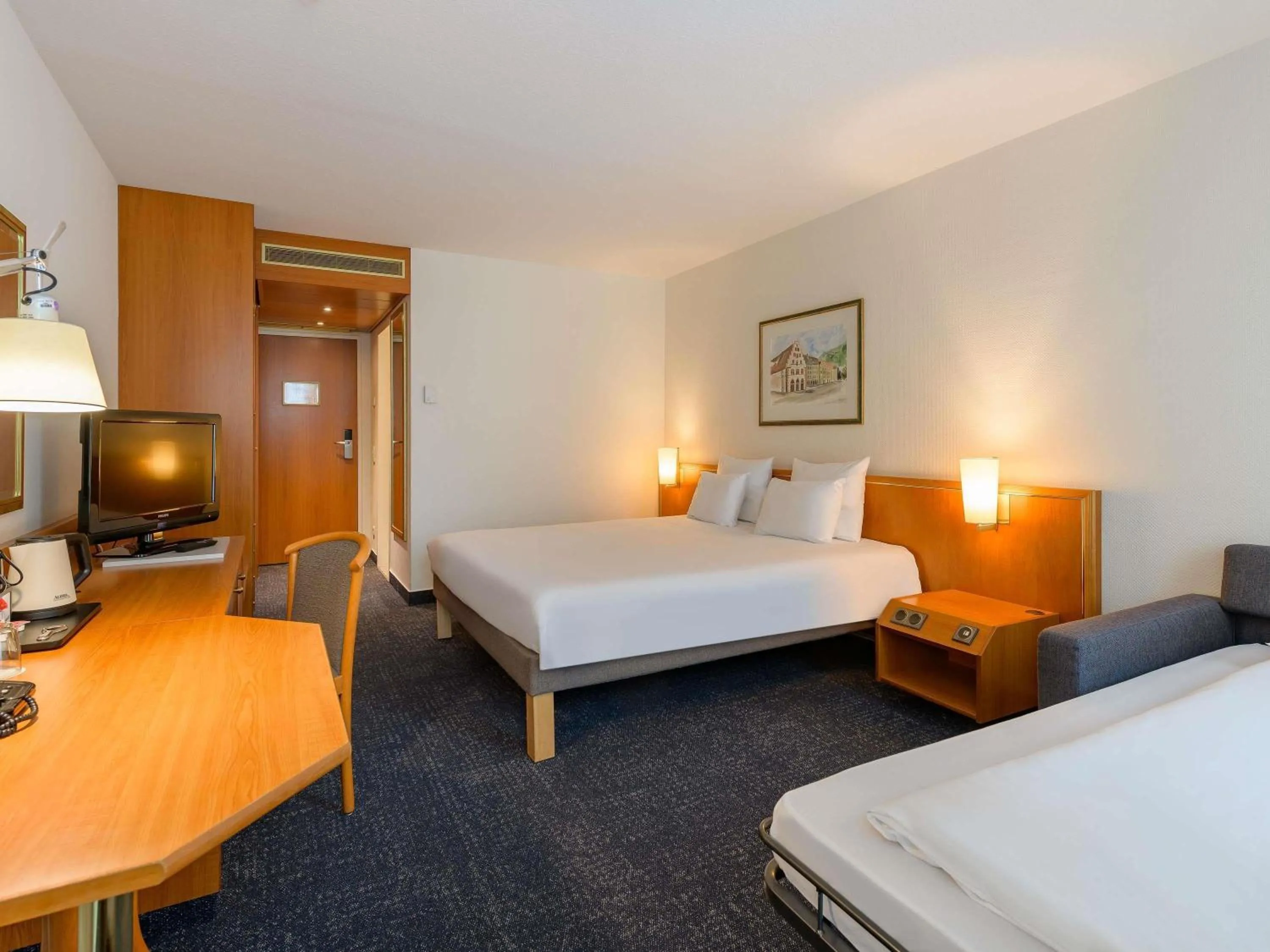 Bedroom, Bed in Novotel Freiburg am Konzerthaus