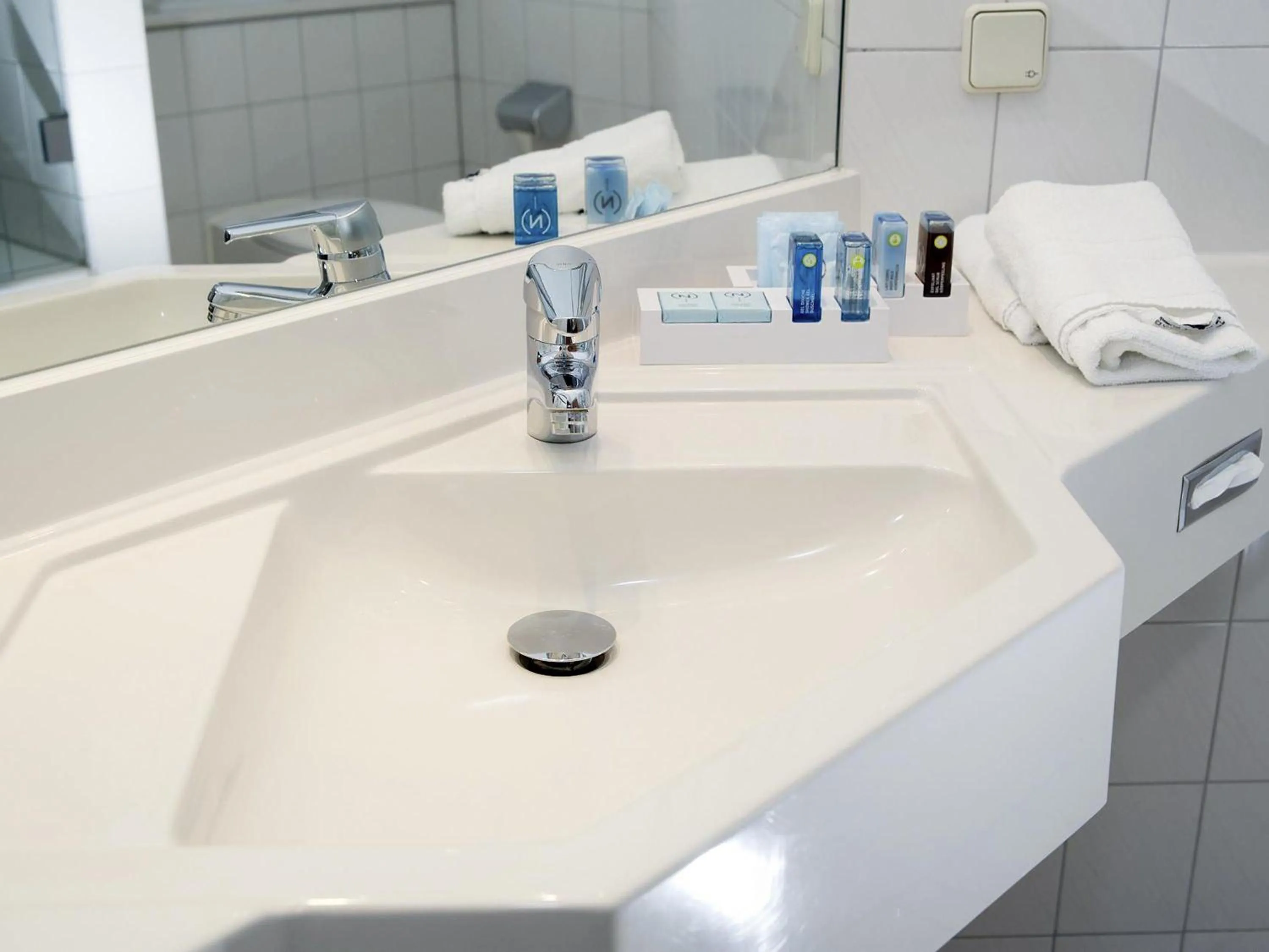 Bedroom in Novotel Freiburg am Konzerthaus