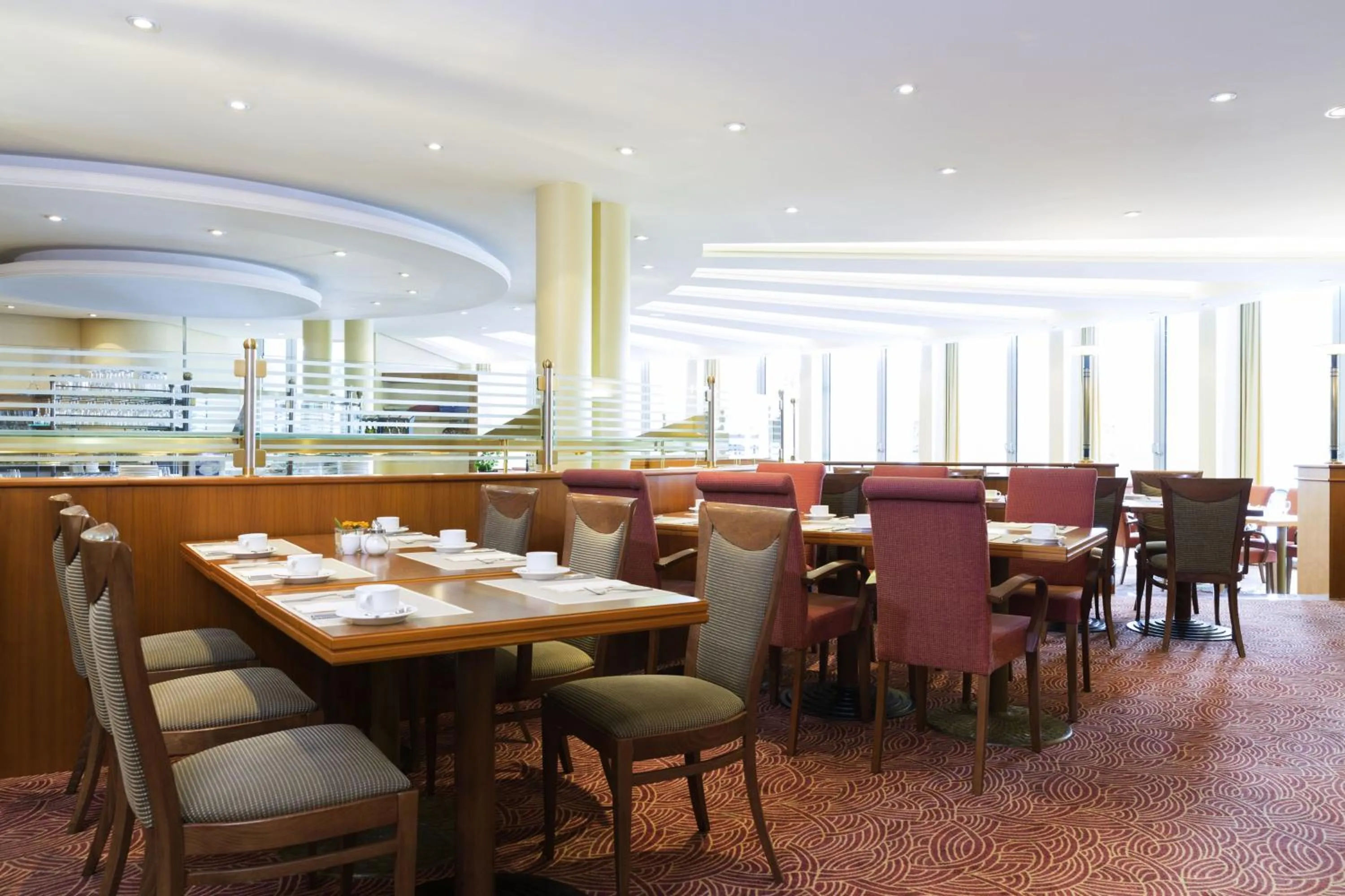 Restaurant/places to eat in Novotel Freiburg am Konzerthaus