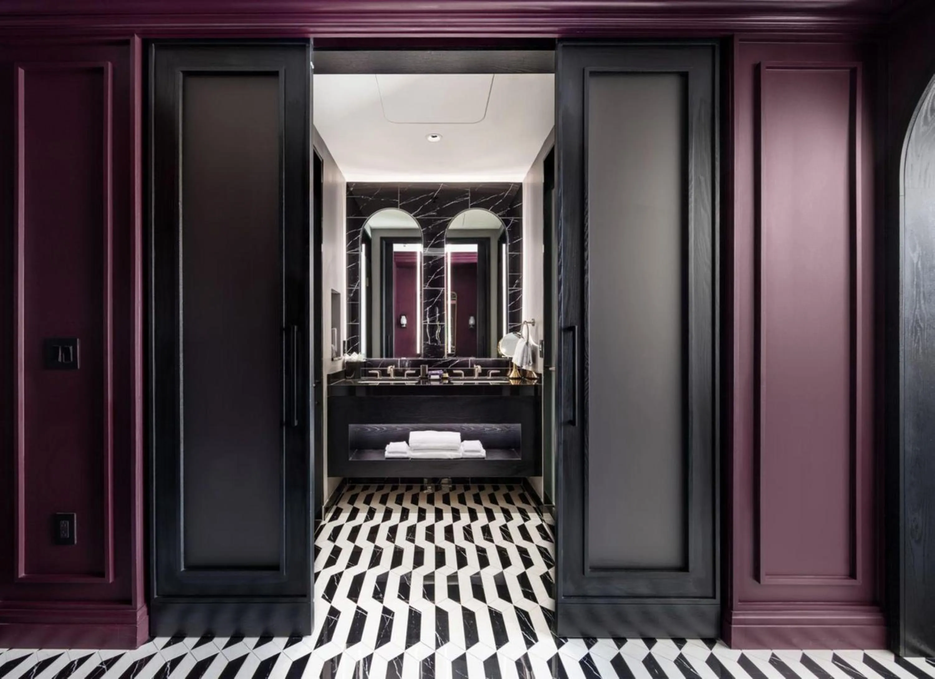Bathroom in Daxton Hotel Birmingham, Curio Collection by Hilton