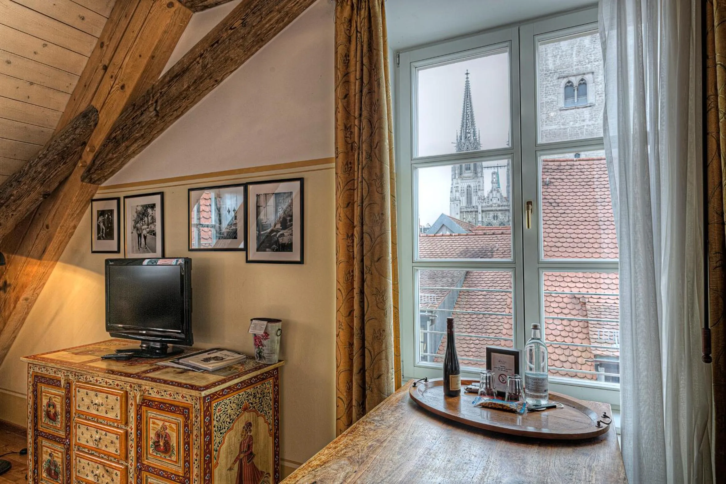 Hotel Orphée - Großes Haus