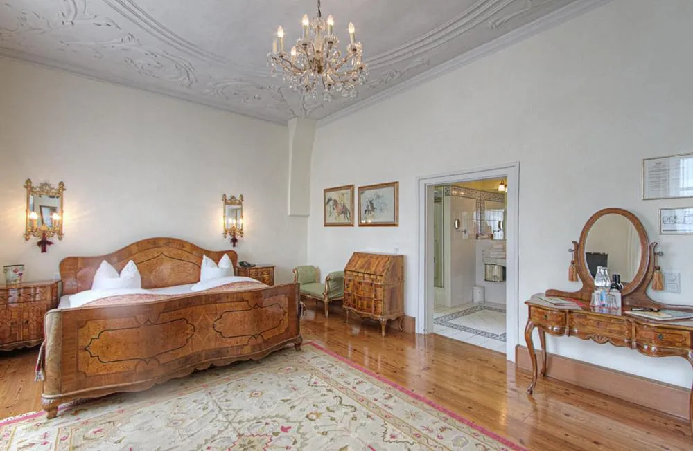 Bed in Hotel Orphée - Großes Haus