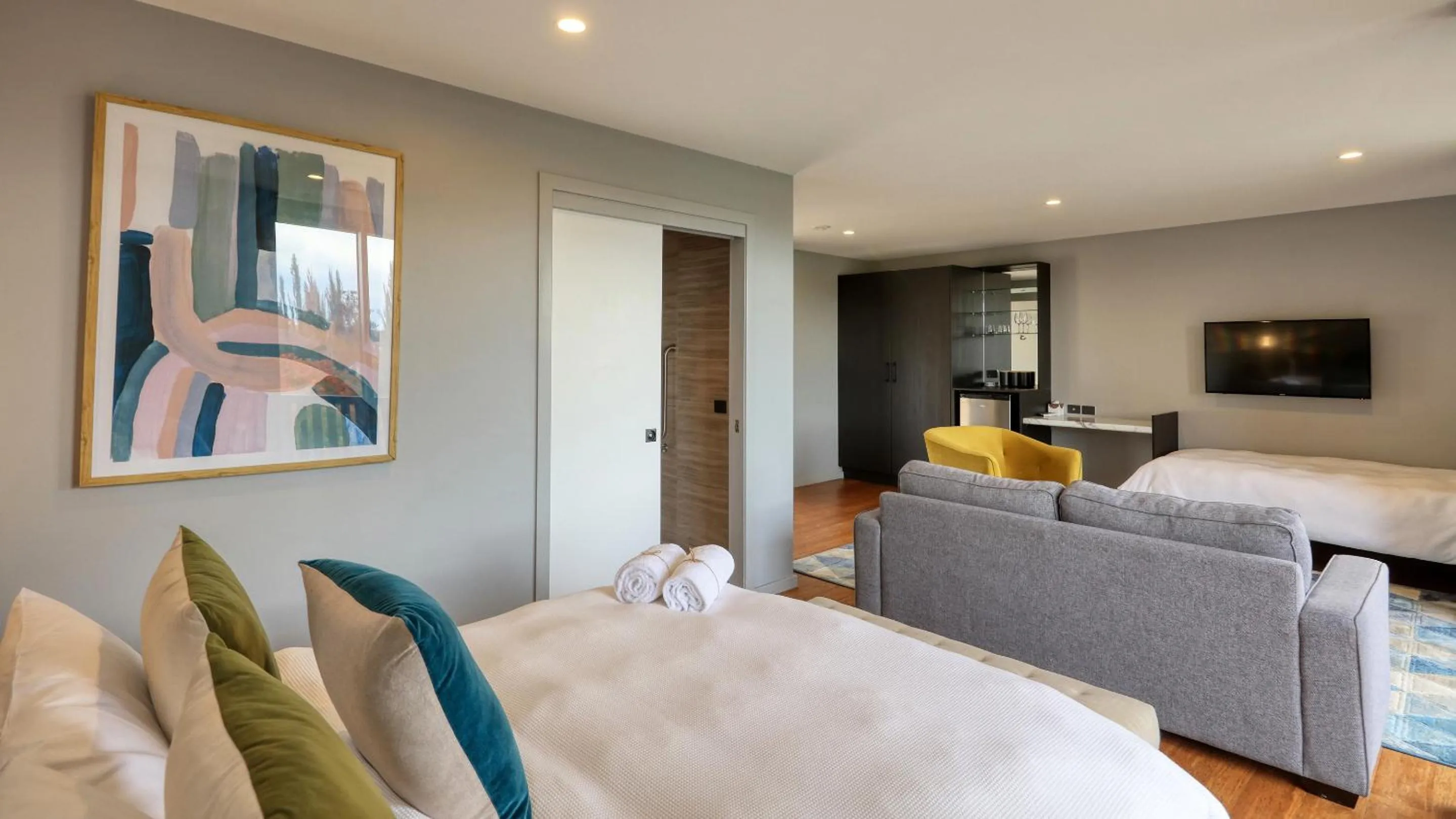 TV and multimedia, Bed in Blue Jacket Motel