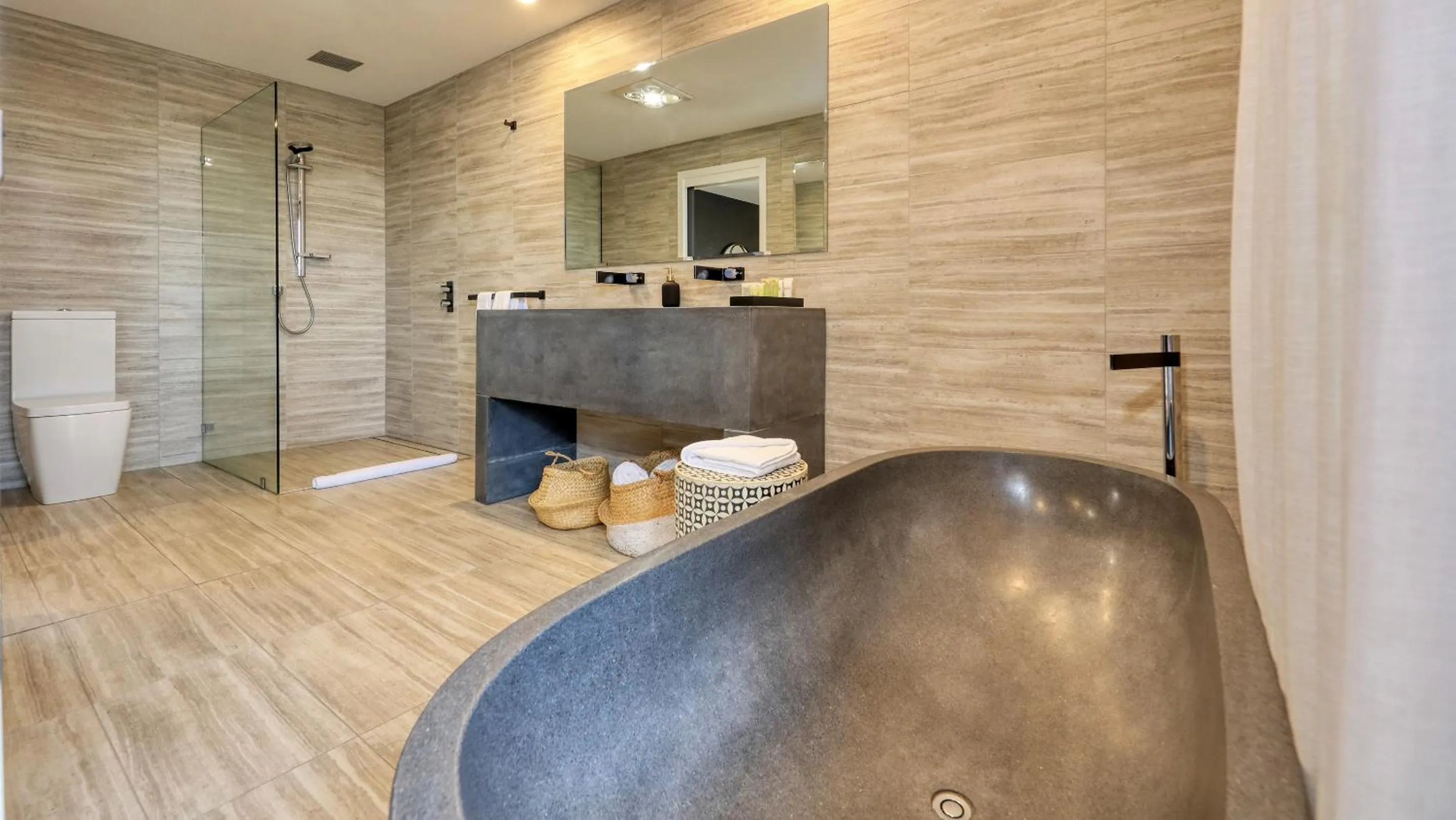 Shower in Blue Jacket Motel