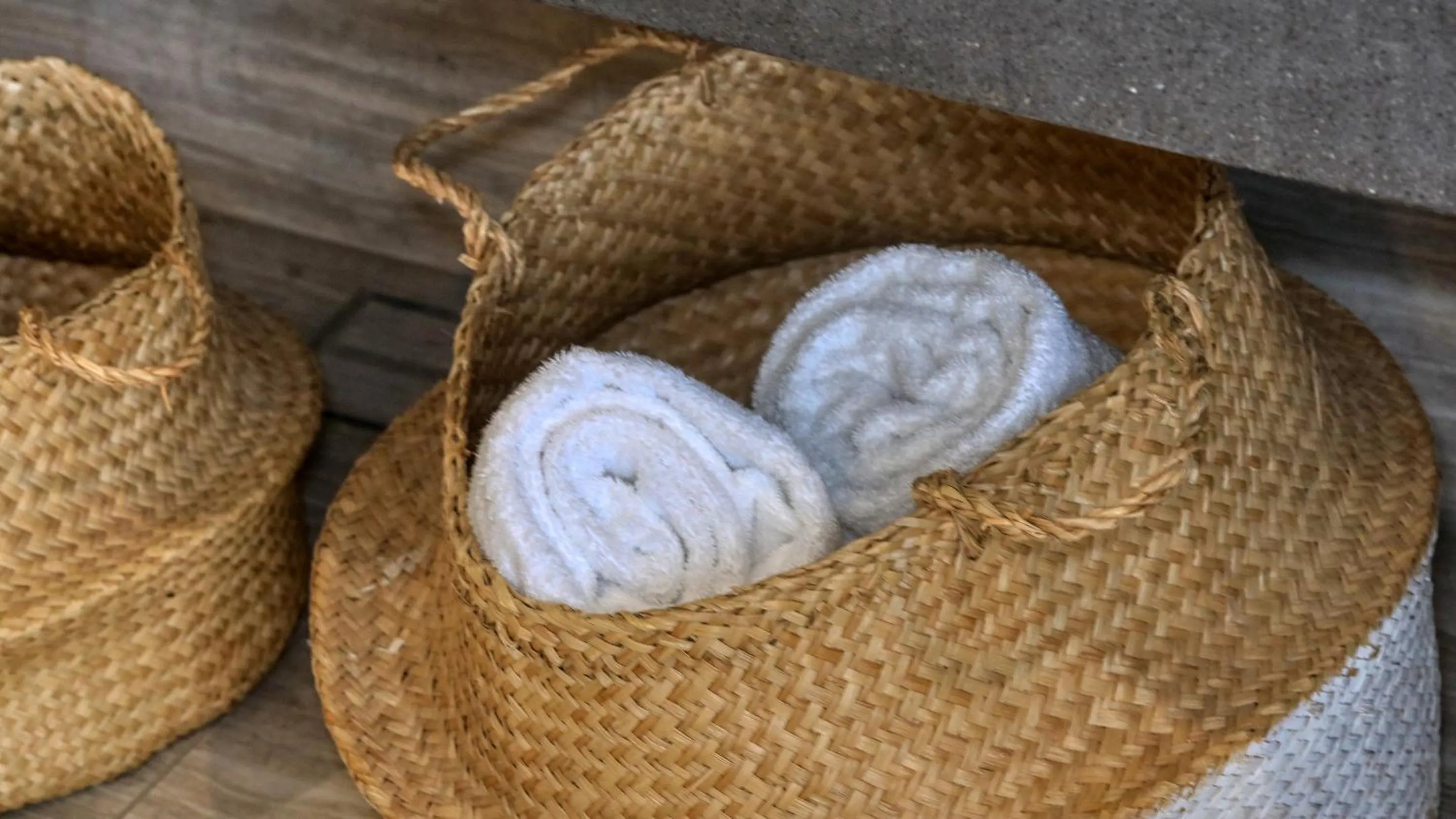 towels in Blue Jacket Motel