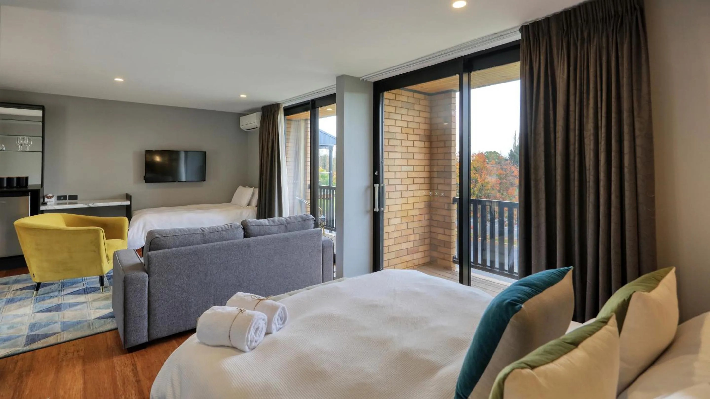 Bed in Blue Jacket Motel