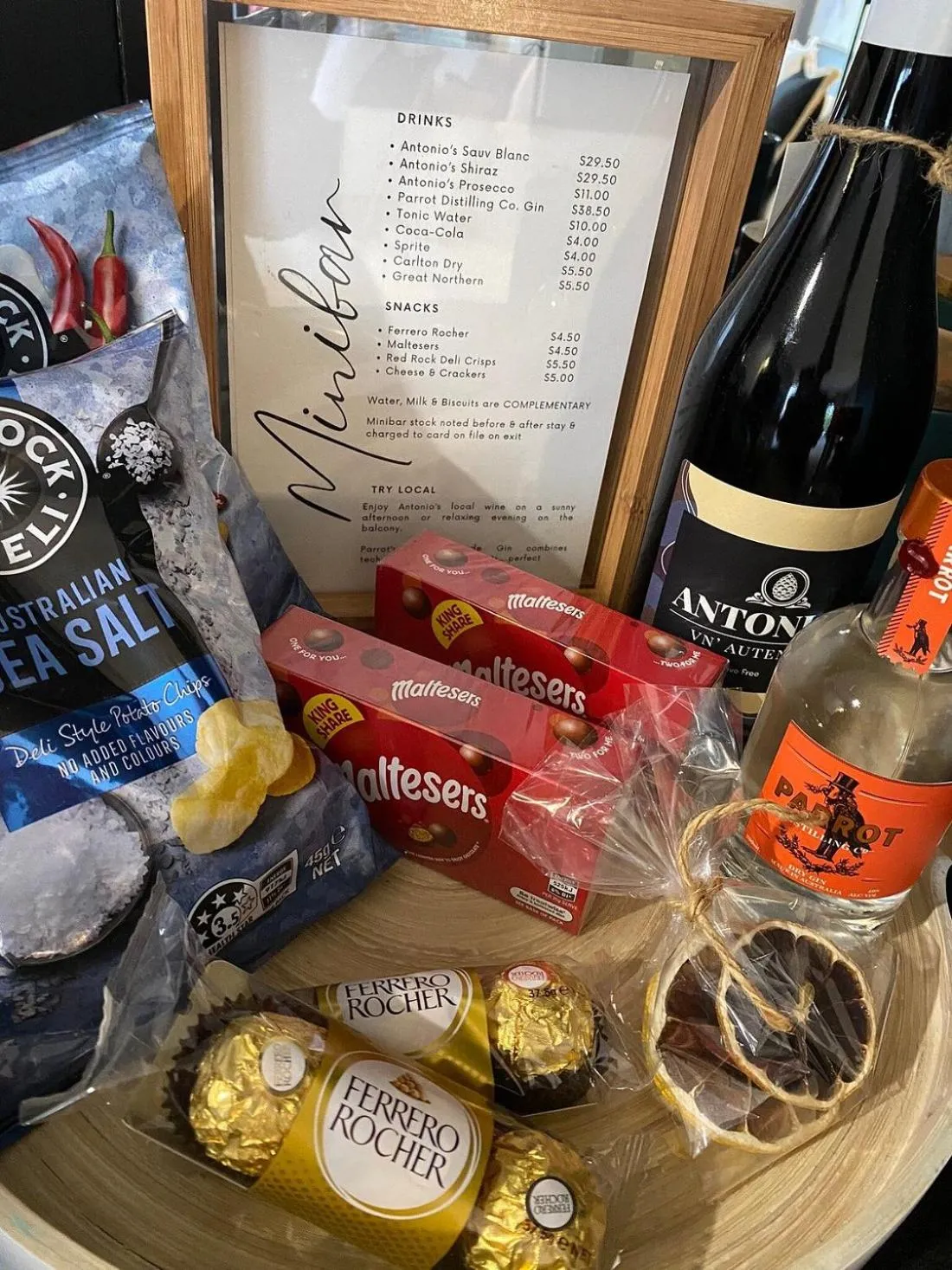 Restaurant/places to eat in Blue Jacket Motel