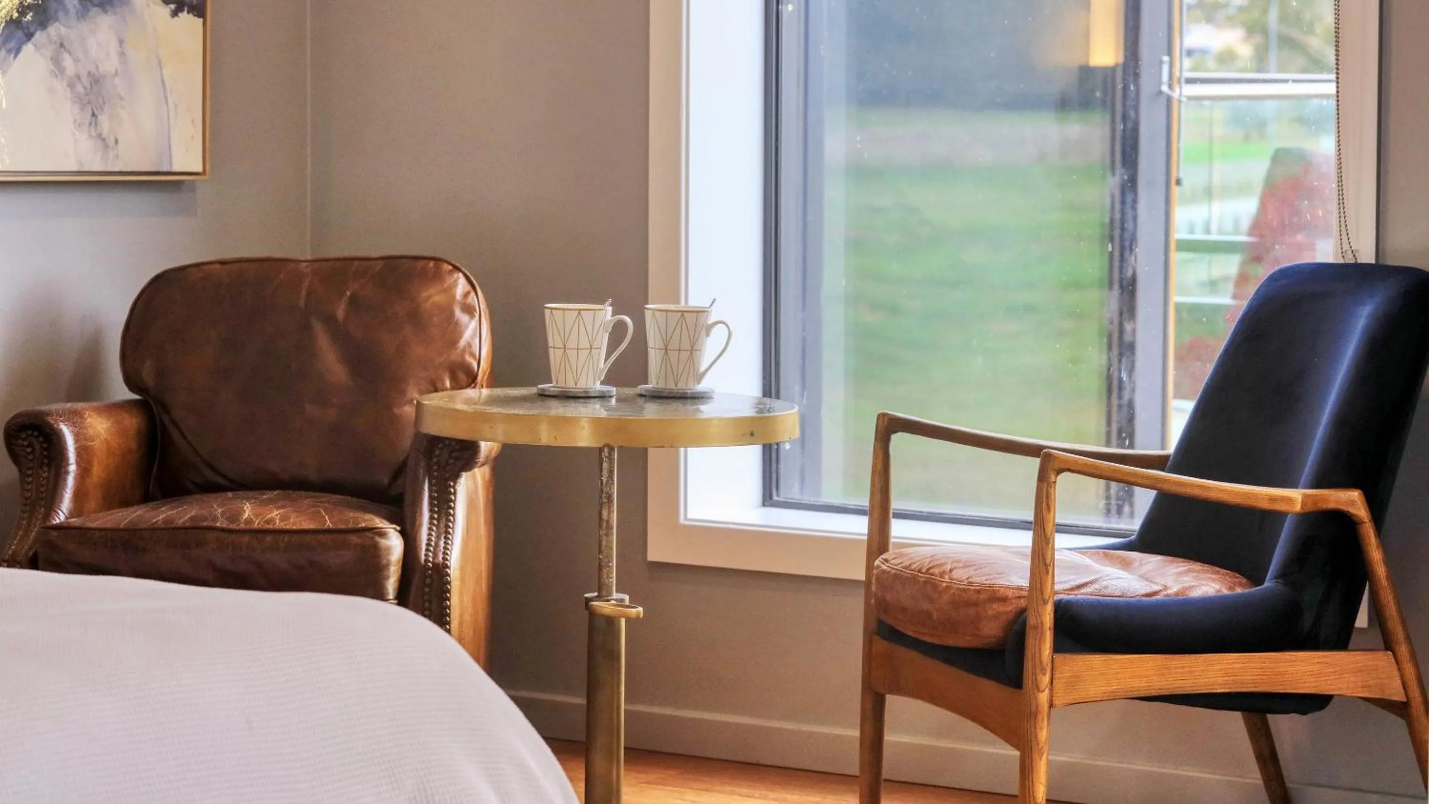 Seating area in Blue Jacket Motel