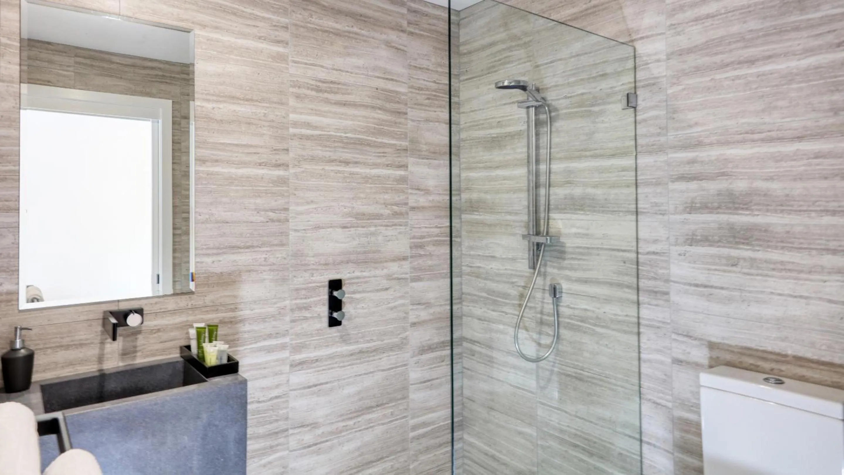 Shower in Blue Jacket Motel