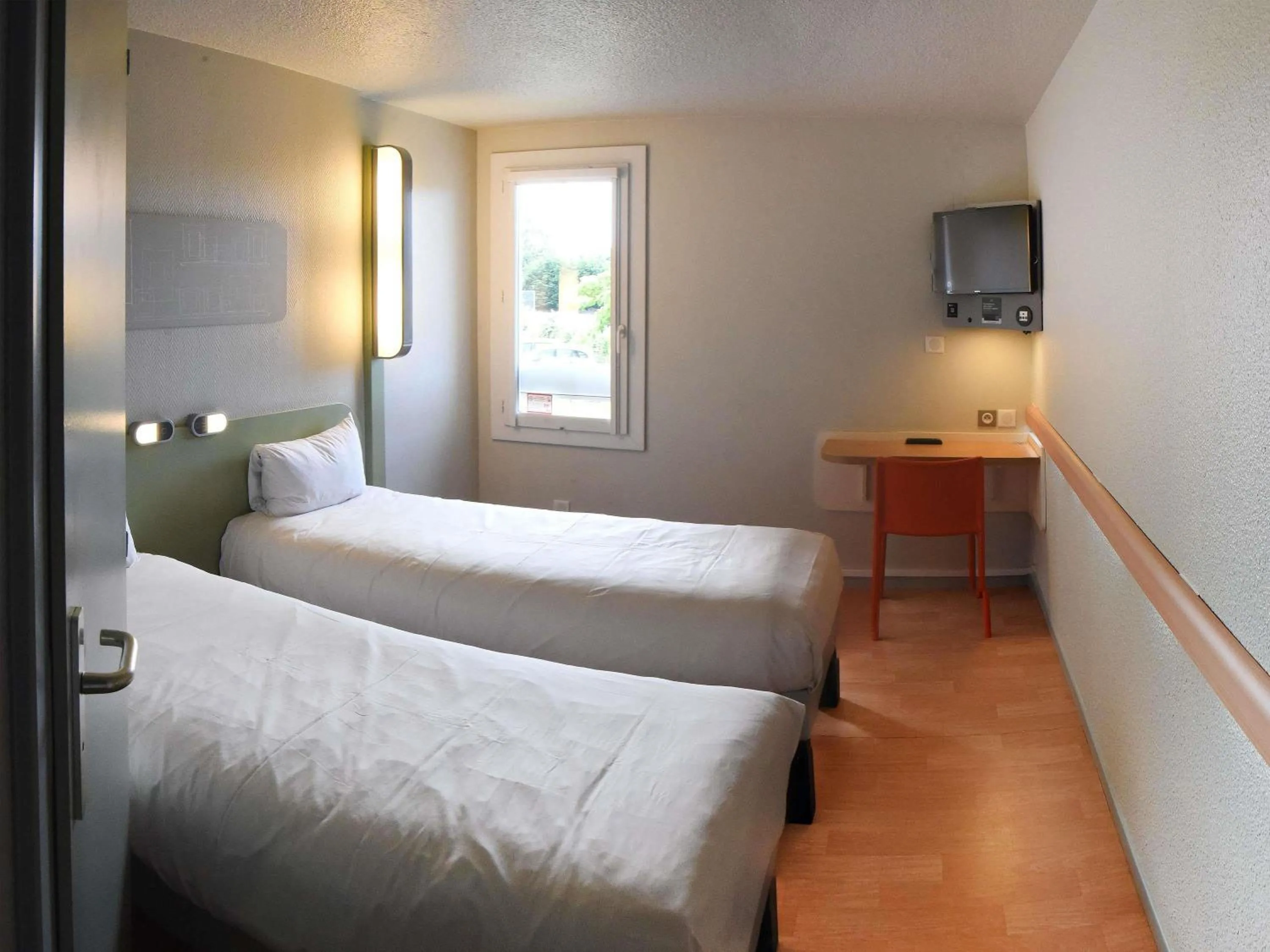 Bedroom, Bed in Hotel ibis Budget Laval