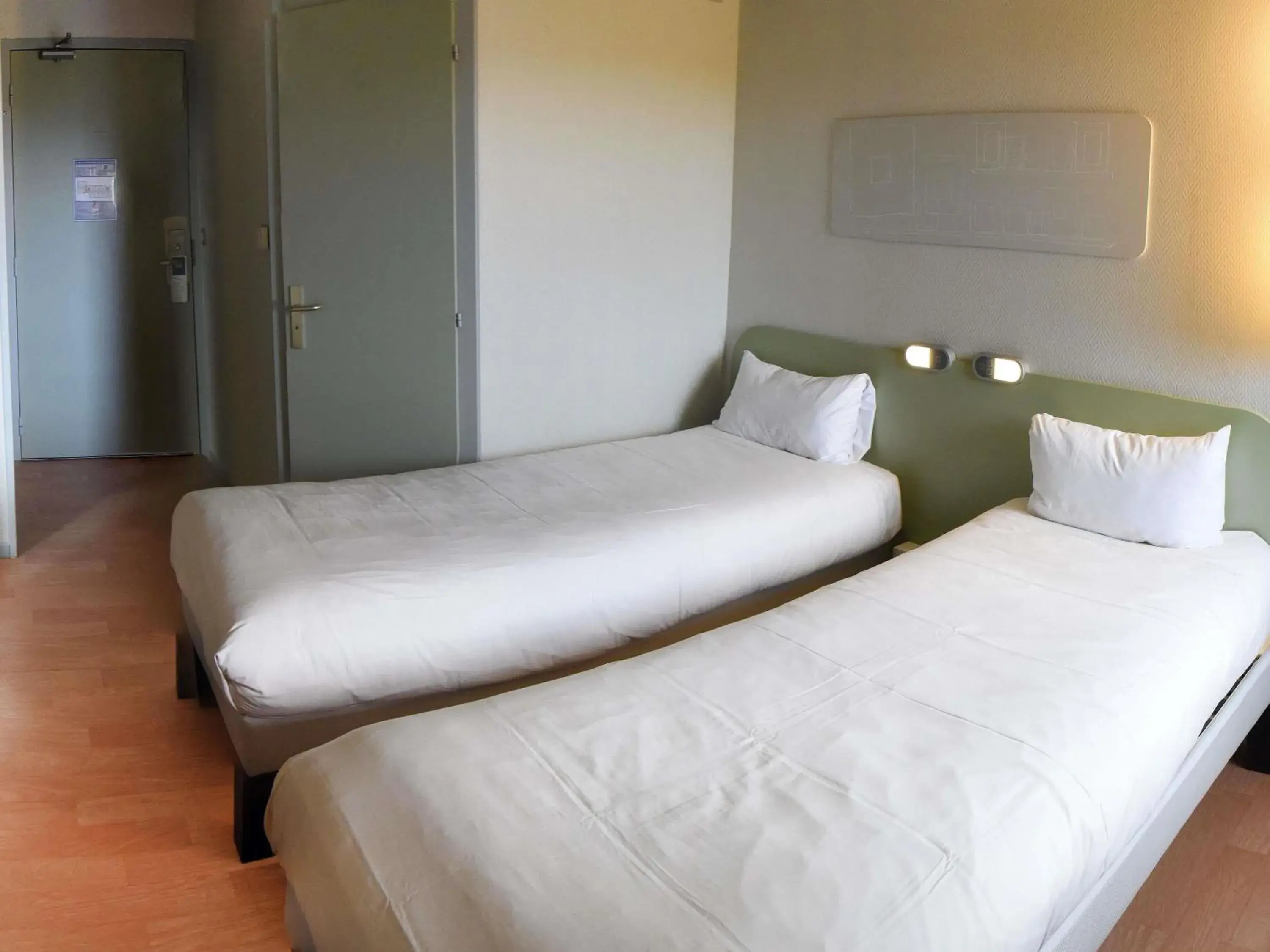 Twin Room in Hotel ibis Budget Laval Twin Room in Hotel ibis Budget Laval