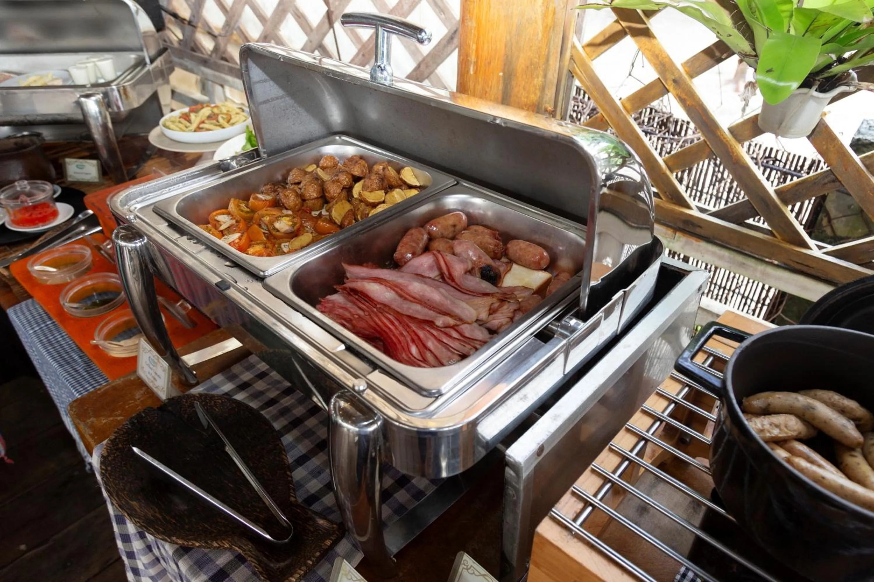 Food and drinks in Eden Beach Resort by EHM