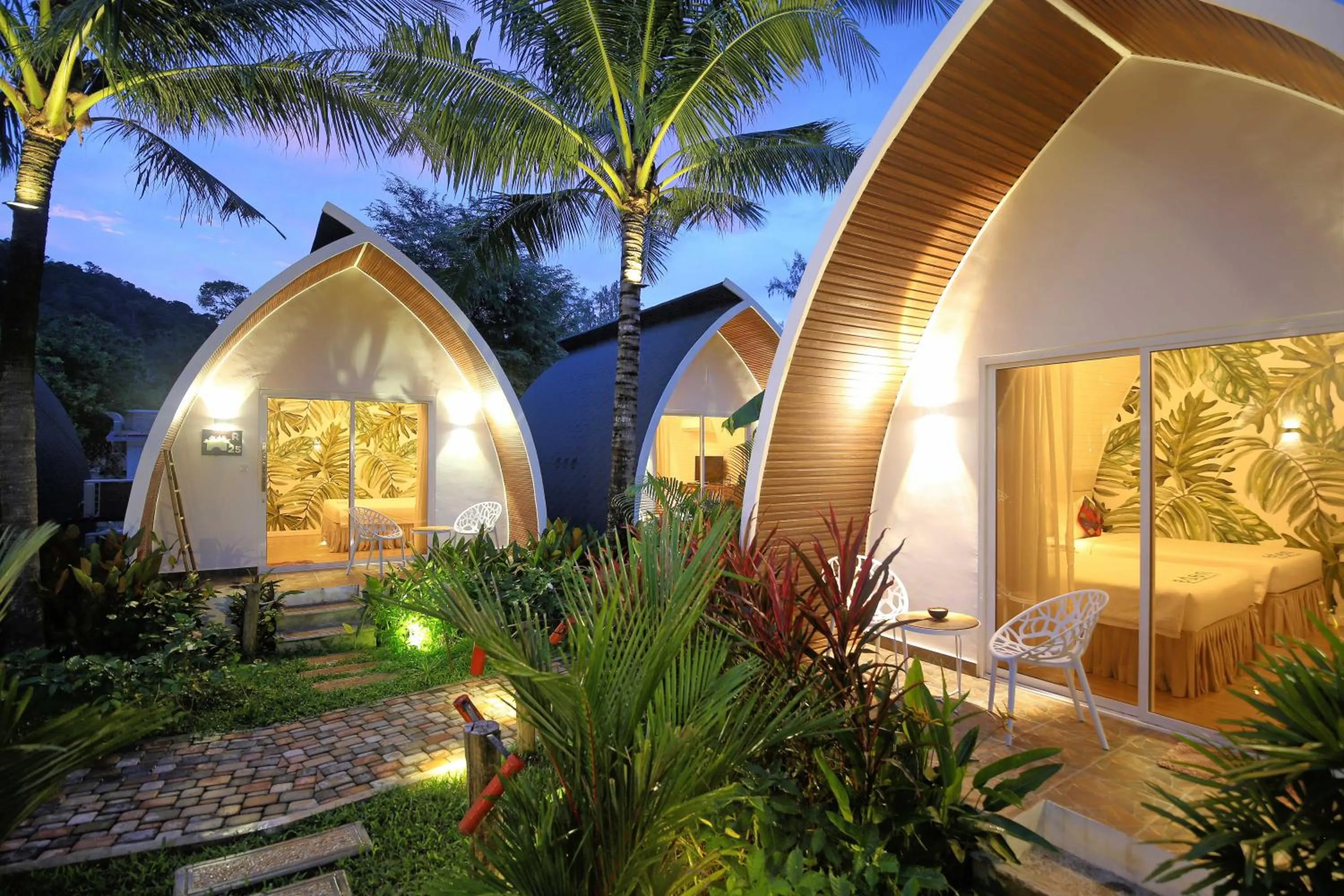 Facade/entrance in Eden Beach Resort by EHM