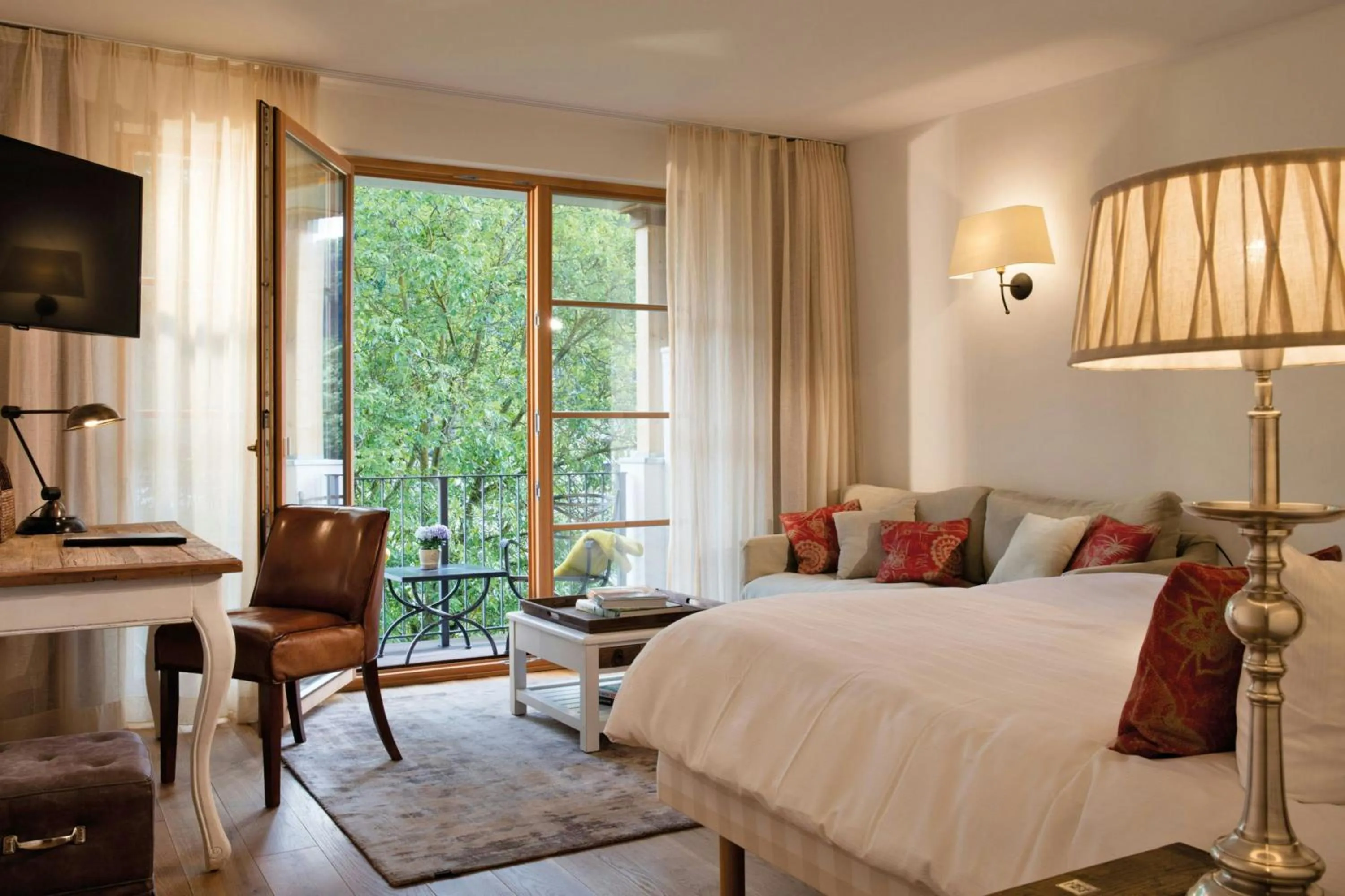 Photo of the whole room, Bed in Bollants SPA im Park, Autograph Collection