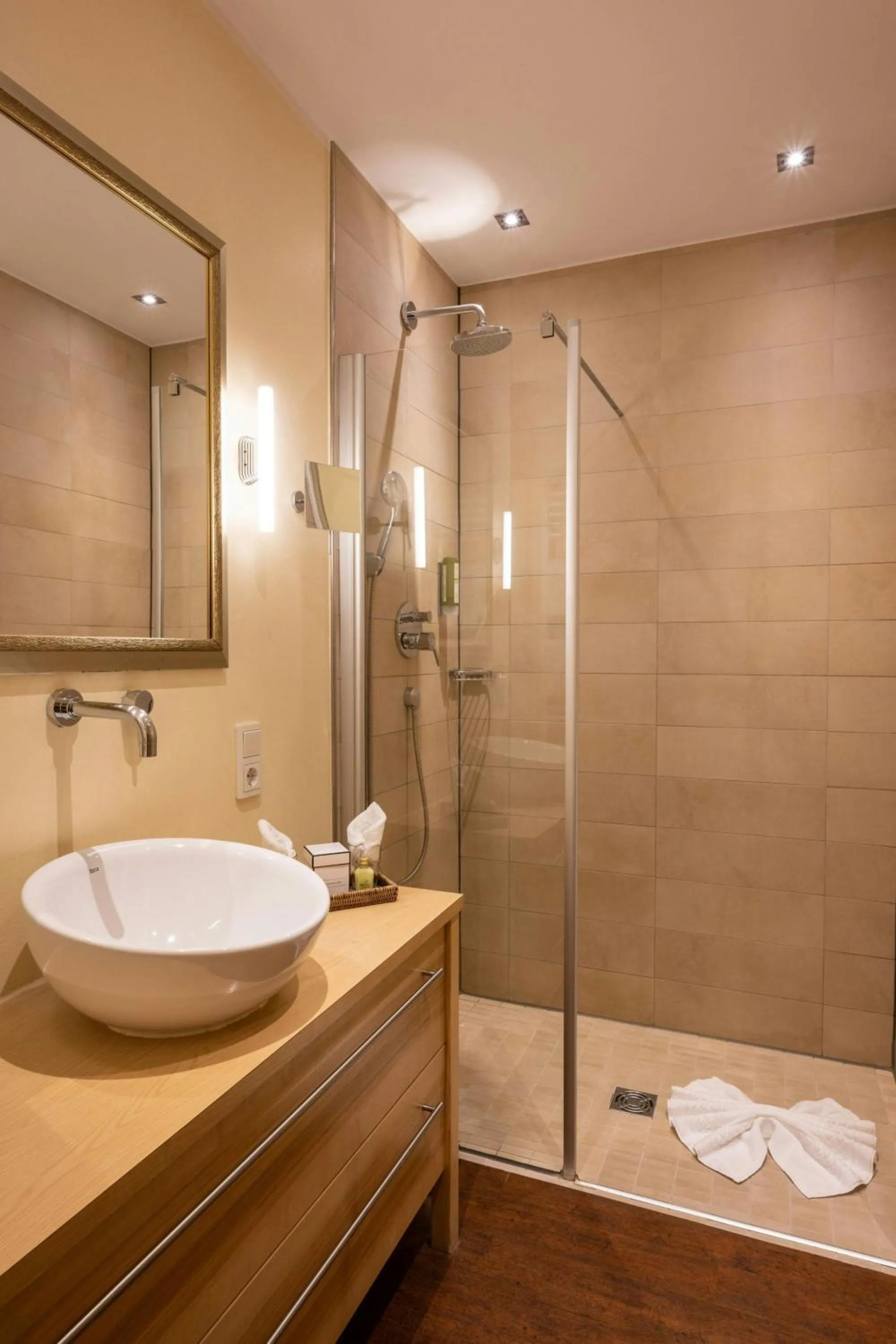 Bathroom in Bollants SPA im Park, Autograph Collection