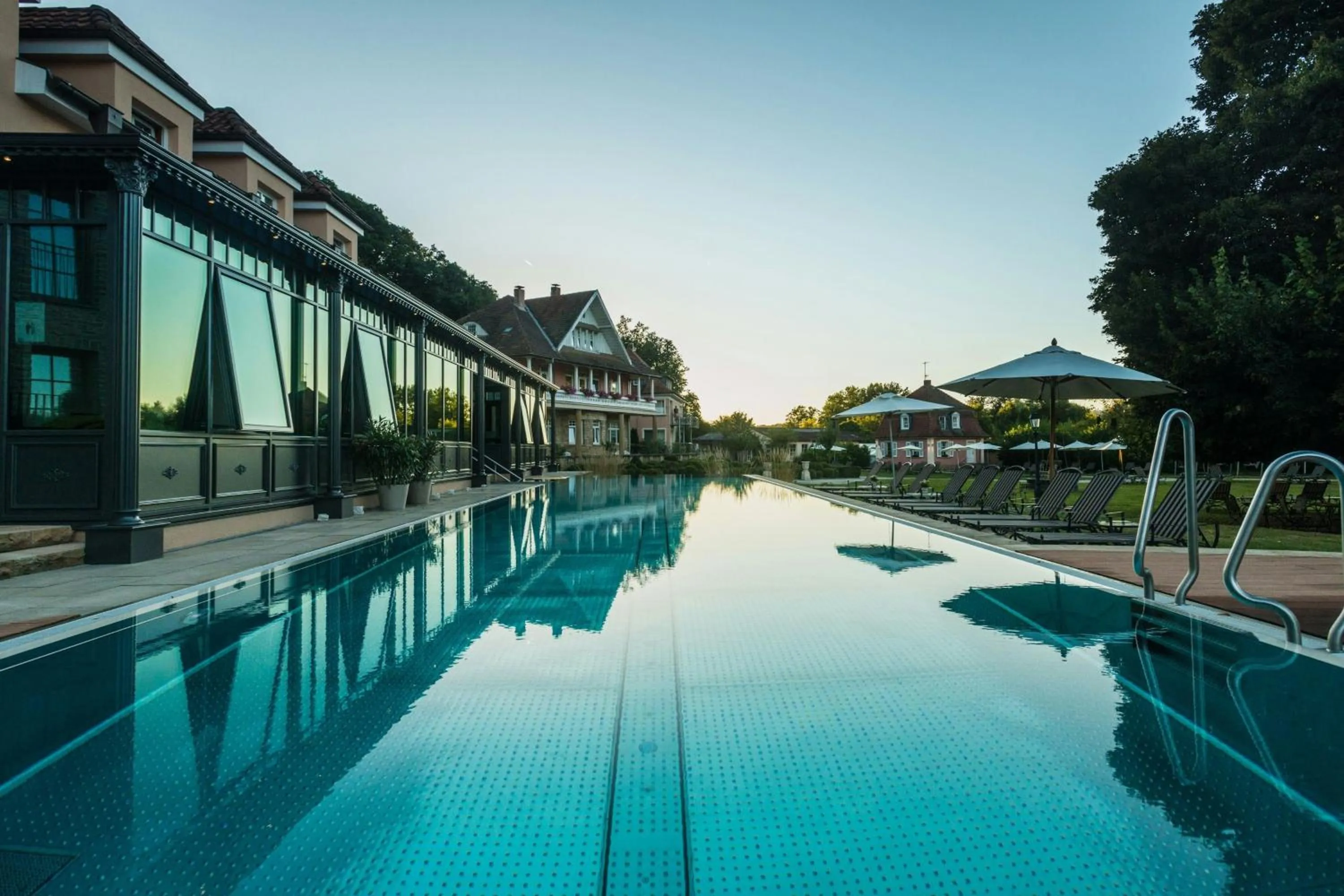 Swimming pool in Bollants SPA im Park, Autograph Collection