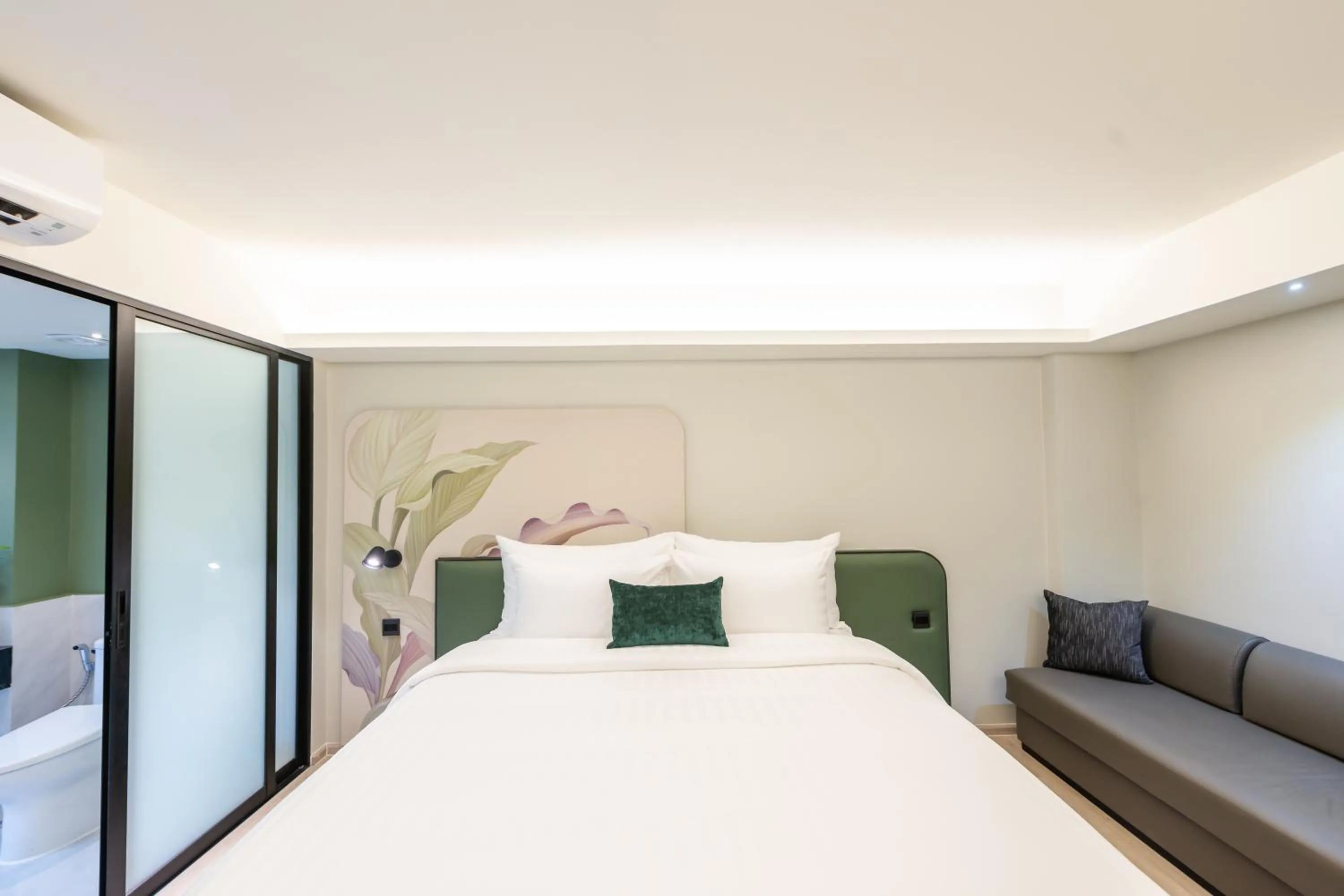 Bed in Kaya Heritage Hotel