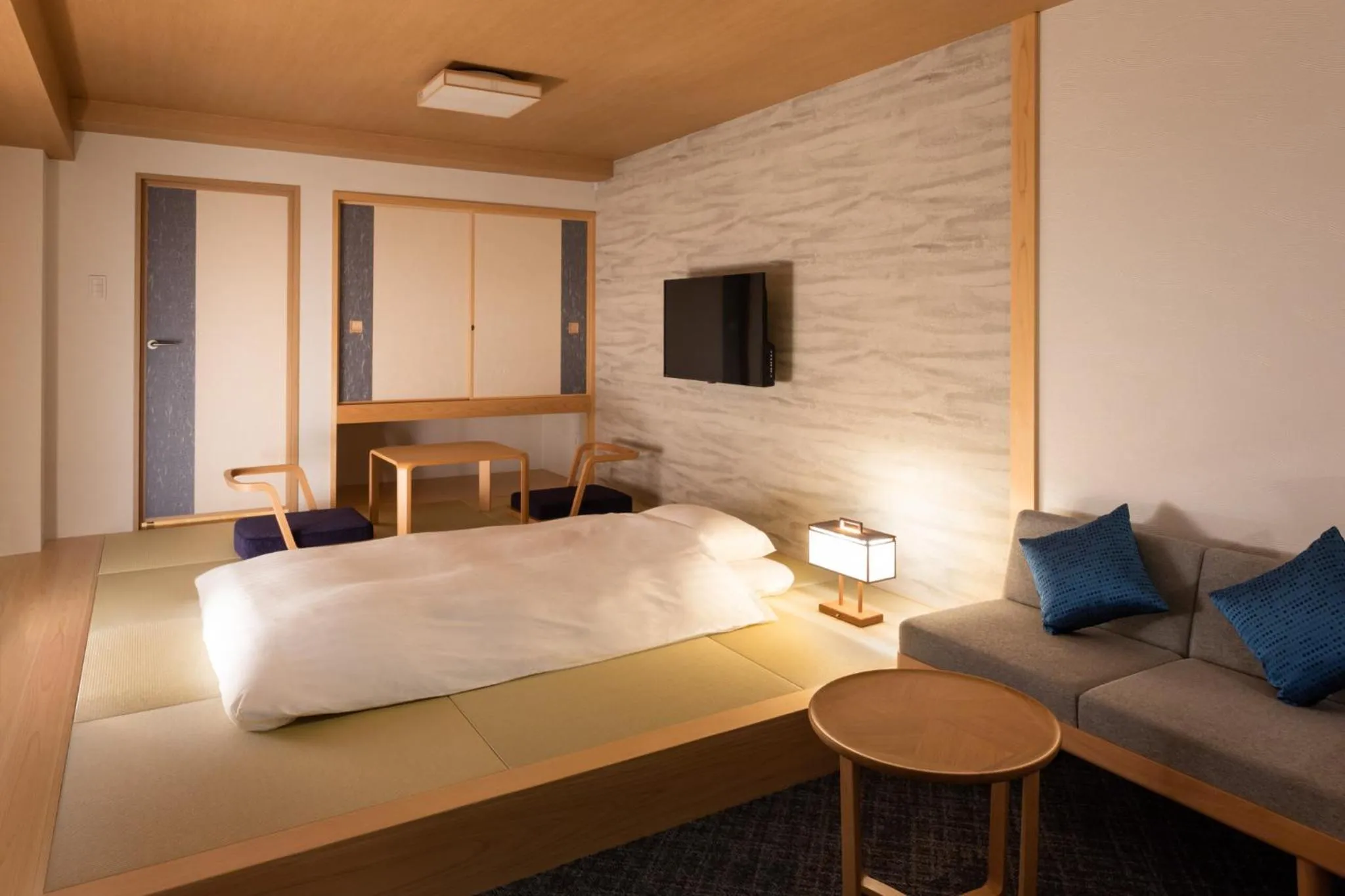 Photo of the whole room, Bed in Rinn Niomon