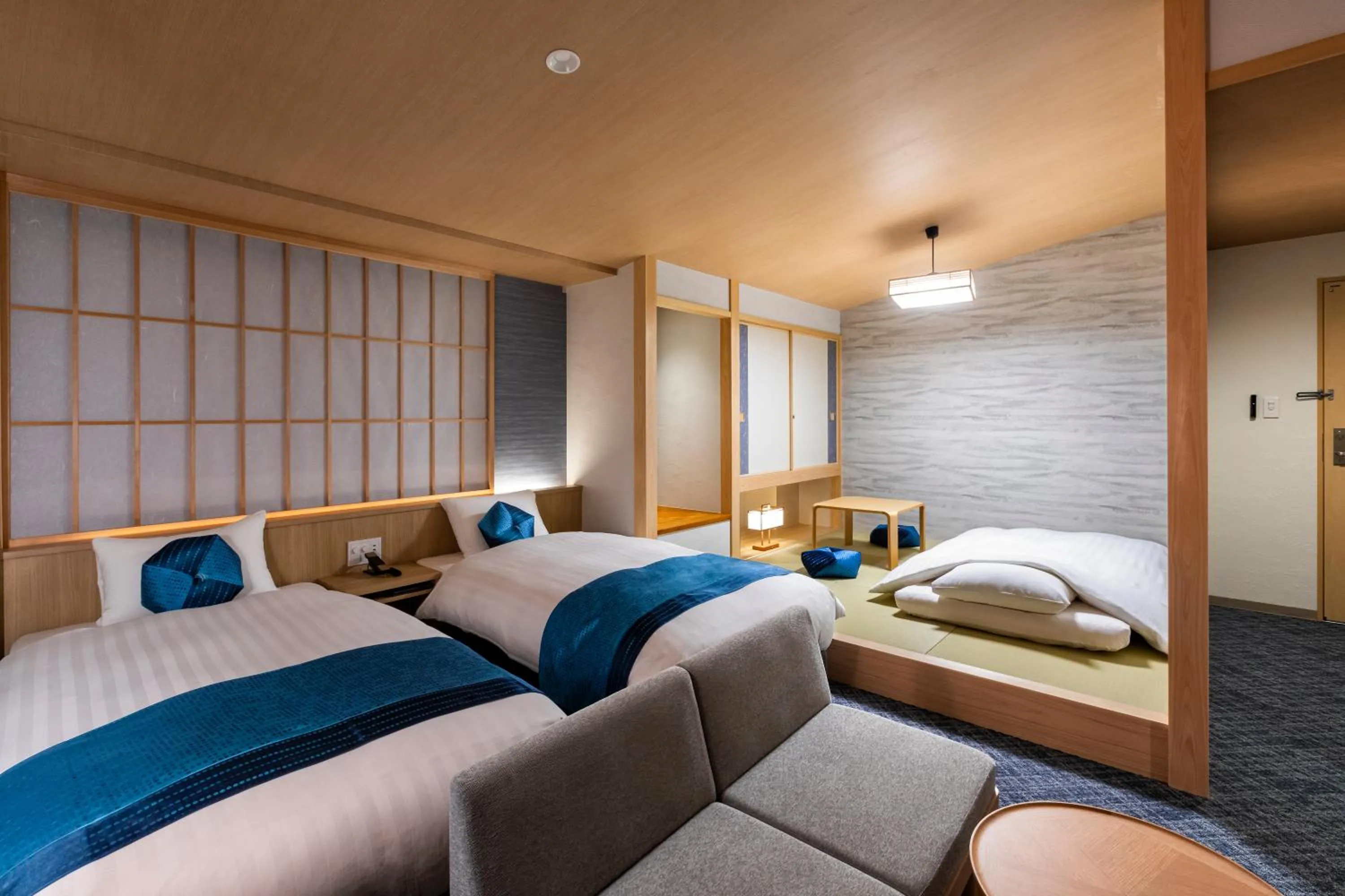 Photo of the whole room, Bed in Rinn Niomon