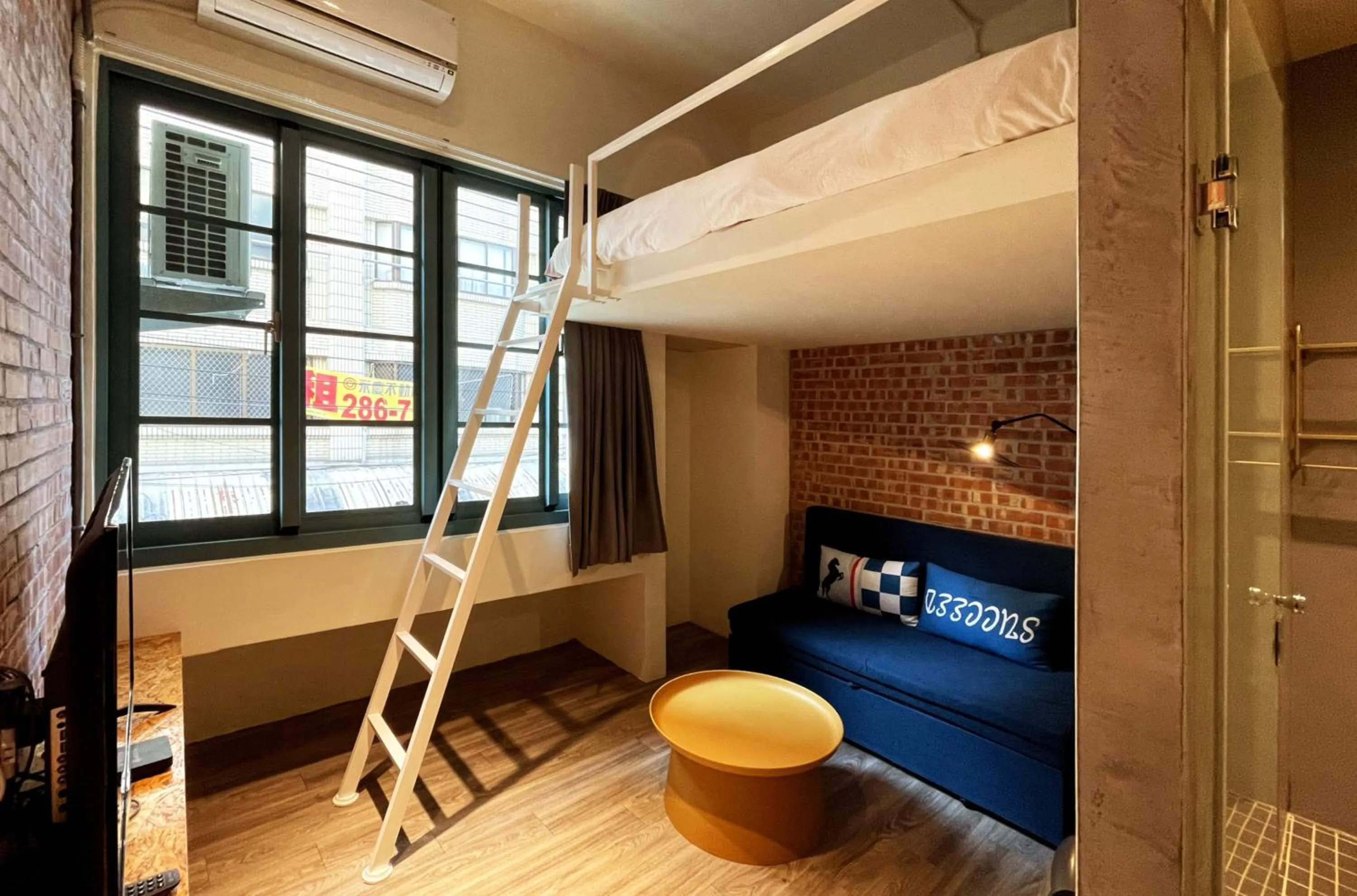 Bed in Funtime Hostel