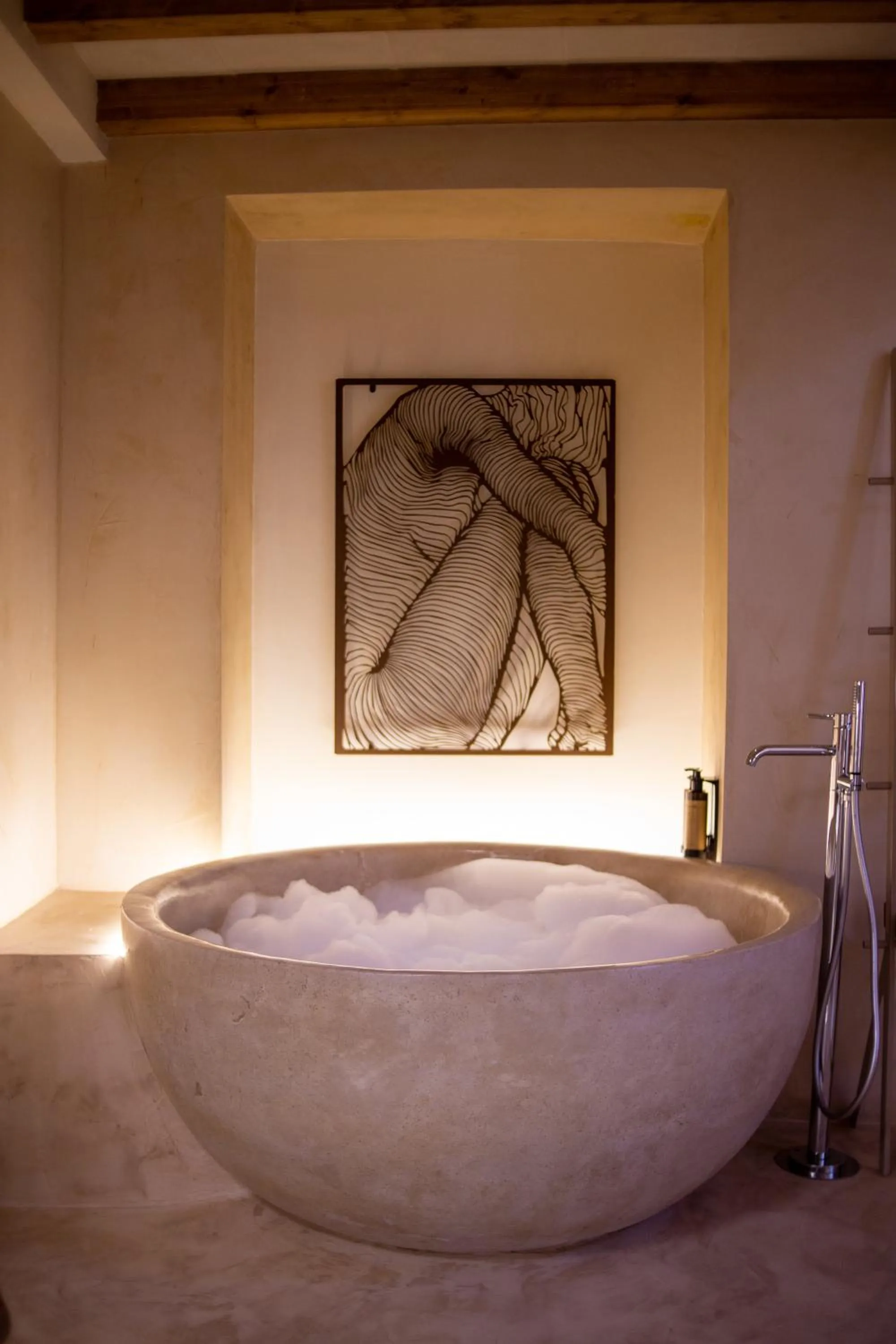 Bath in Pollicastro Boutique Hotel