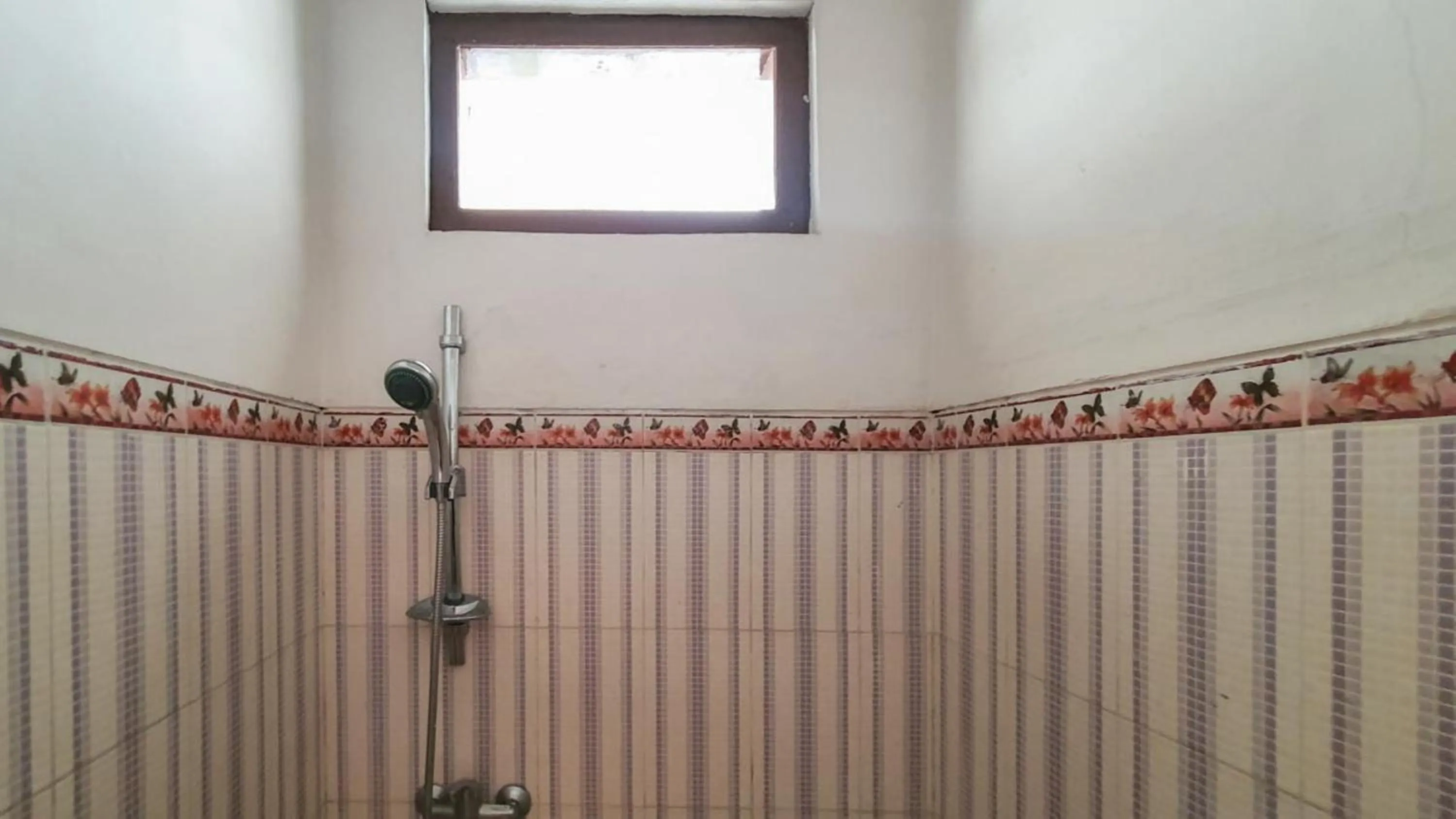 Bathroom in RedDoorz At Pujon Malang