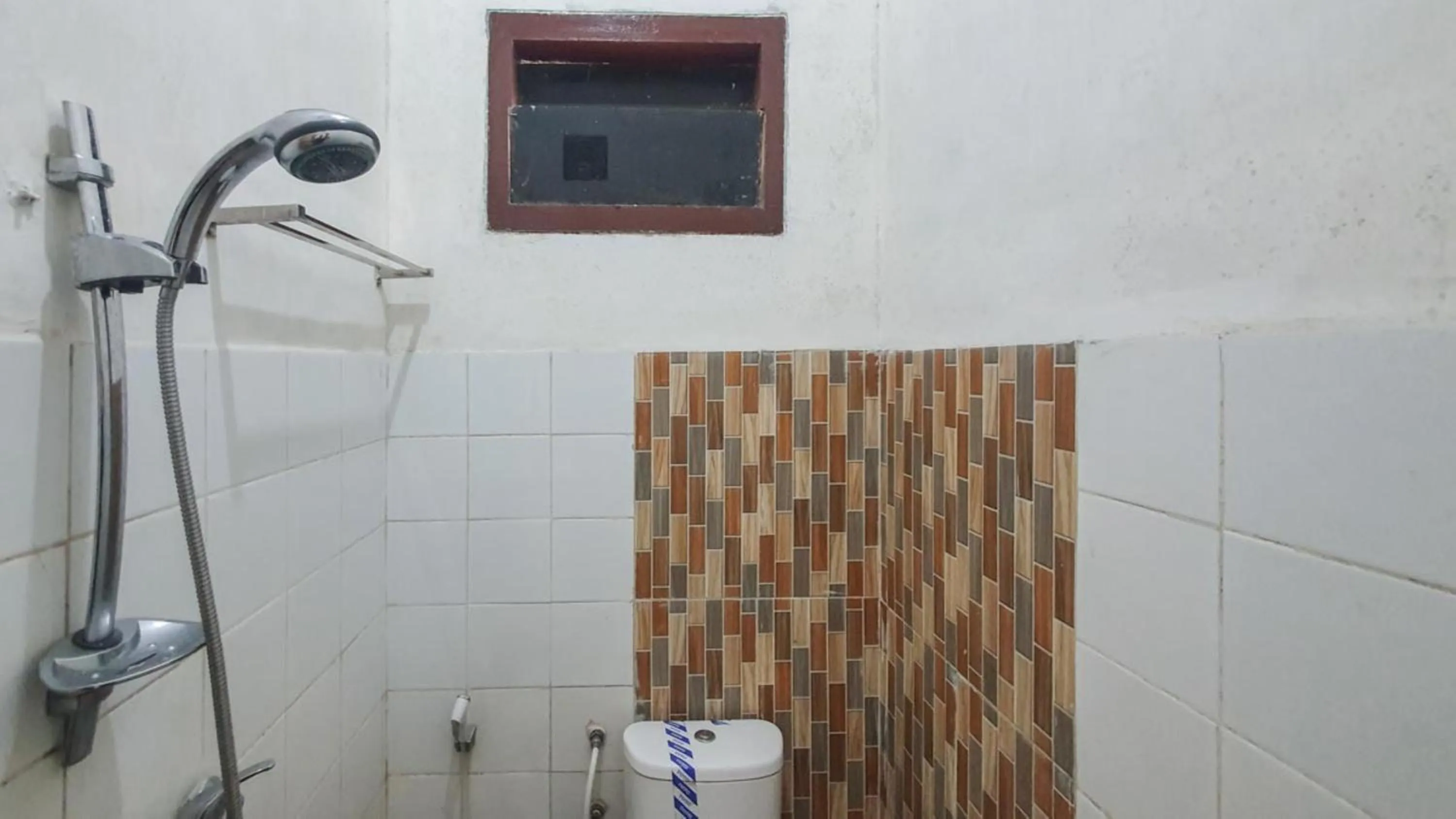 Bathroom in RedDoorz At Pujon Malang