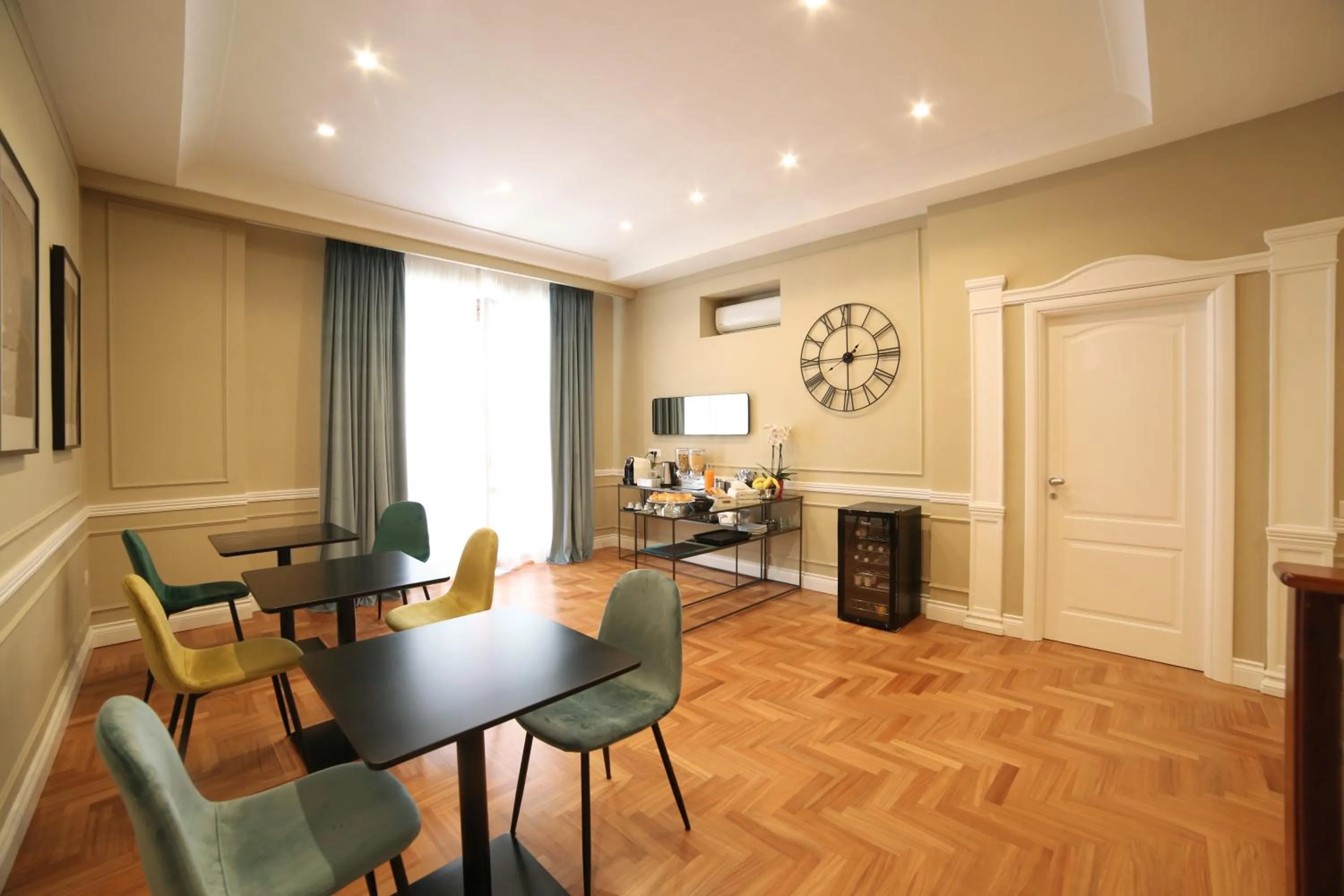 Living room in B&B Villa Sant'Elmo con parcheggio interno