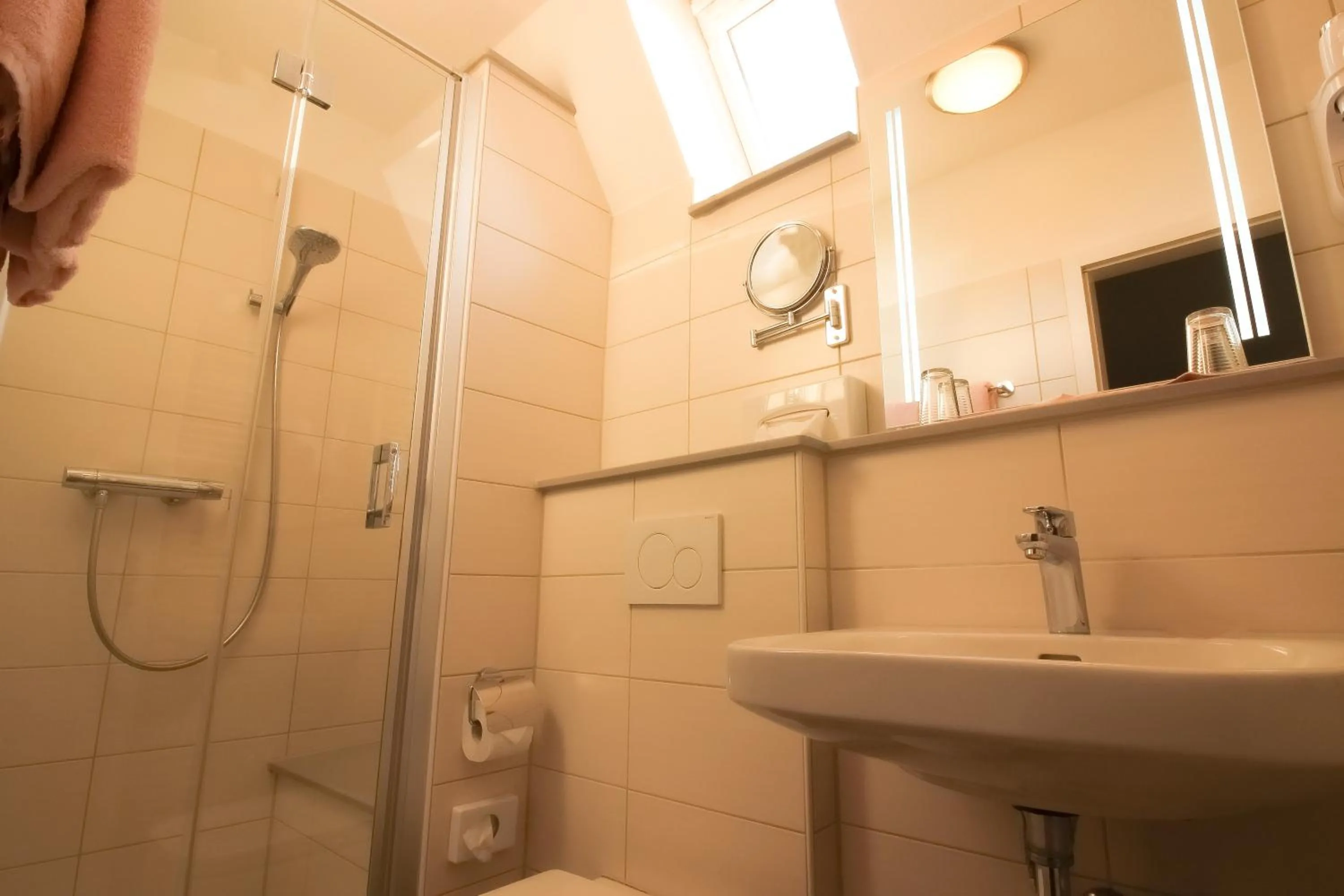 Bathroom in Hotel-Garni Haus Johanna