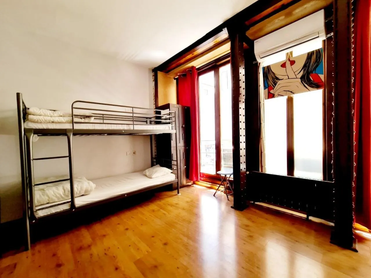 Property building, Bed in Arc House Madrid - Puerta del Sol Only Adults