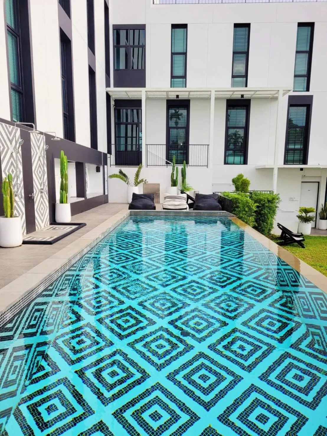 Blu Monkey Hub & Hotel Ranong