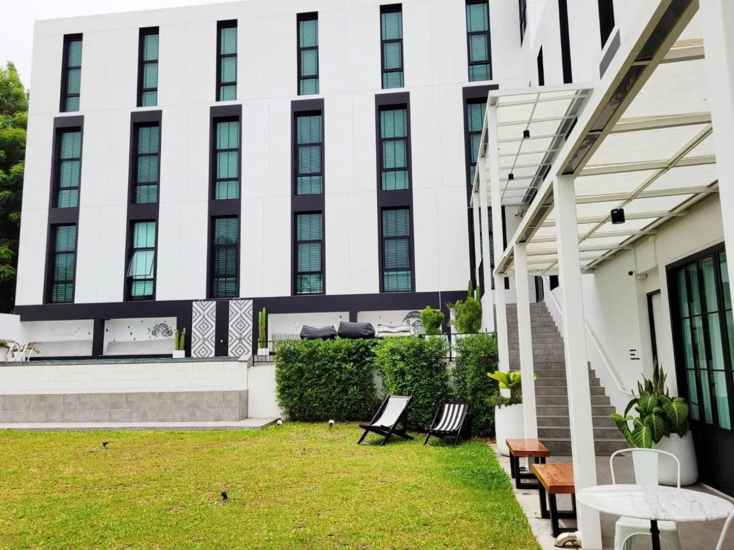Blu Monkey Hub & Hotel Ranong