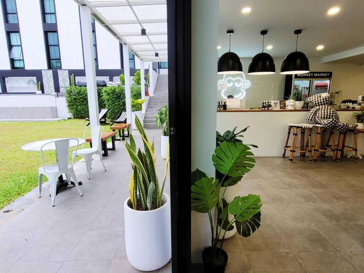 Blu Monkey Hub & Hotel Ranong