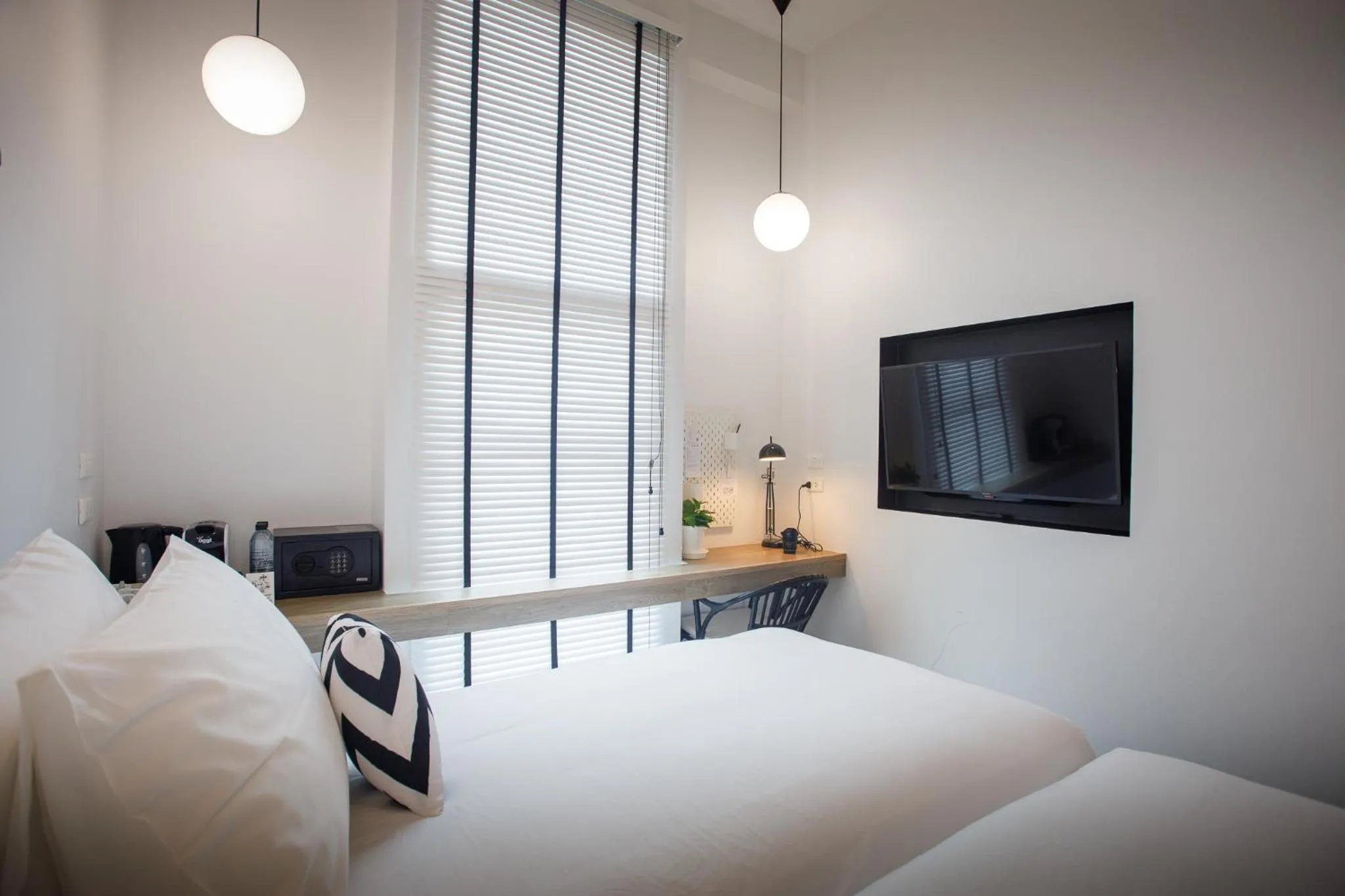 Bed in Blu Monkey Hub & Hotel Ranong