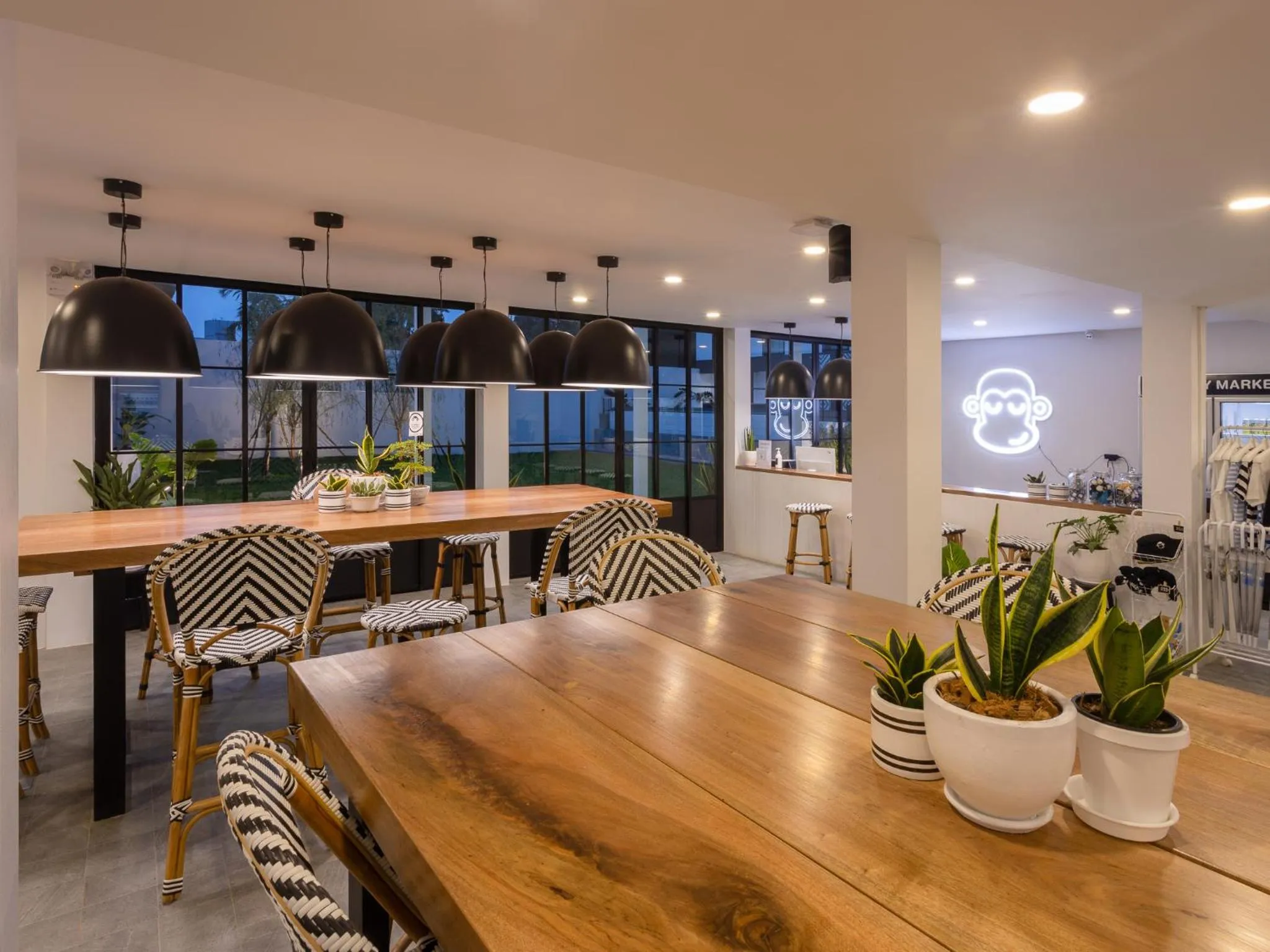 Lobby or reception in Blu Monkey Hub & Hotel Ranong