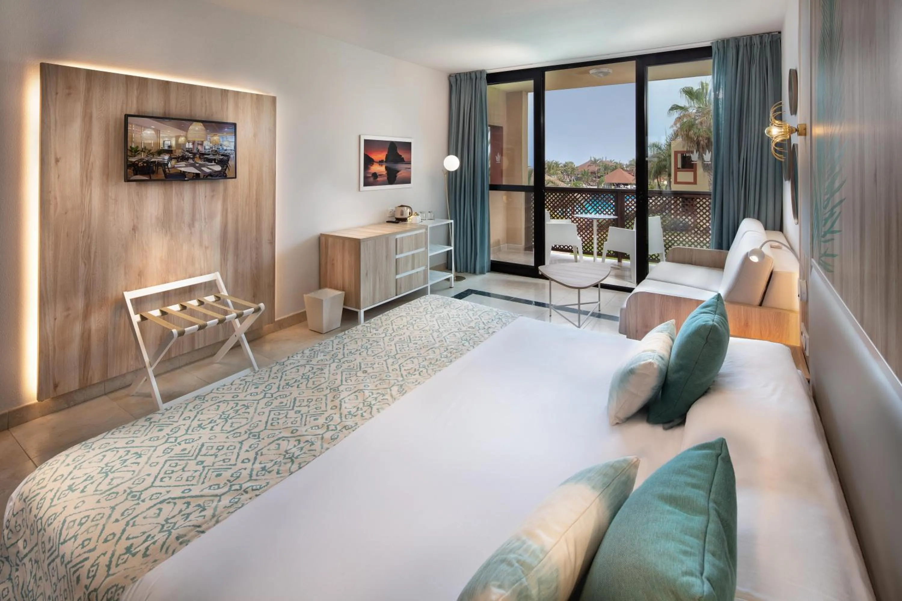 Photo of the whole room, Bed in Esencia de La Palma by Princess - Adults Only