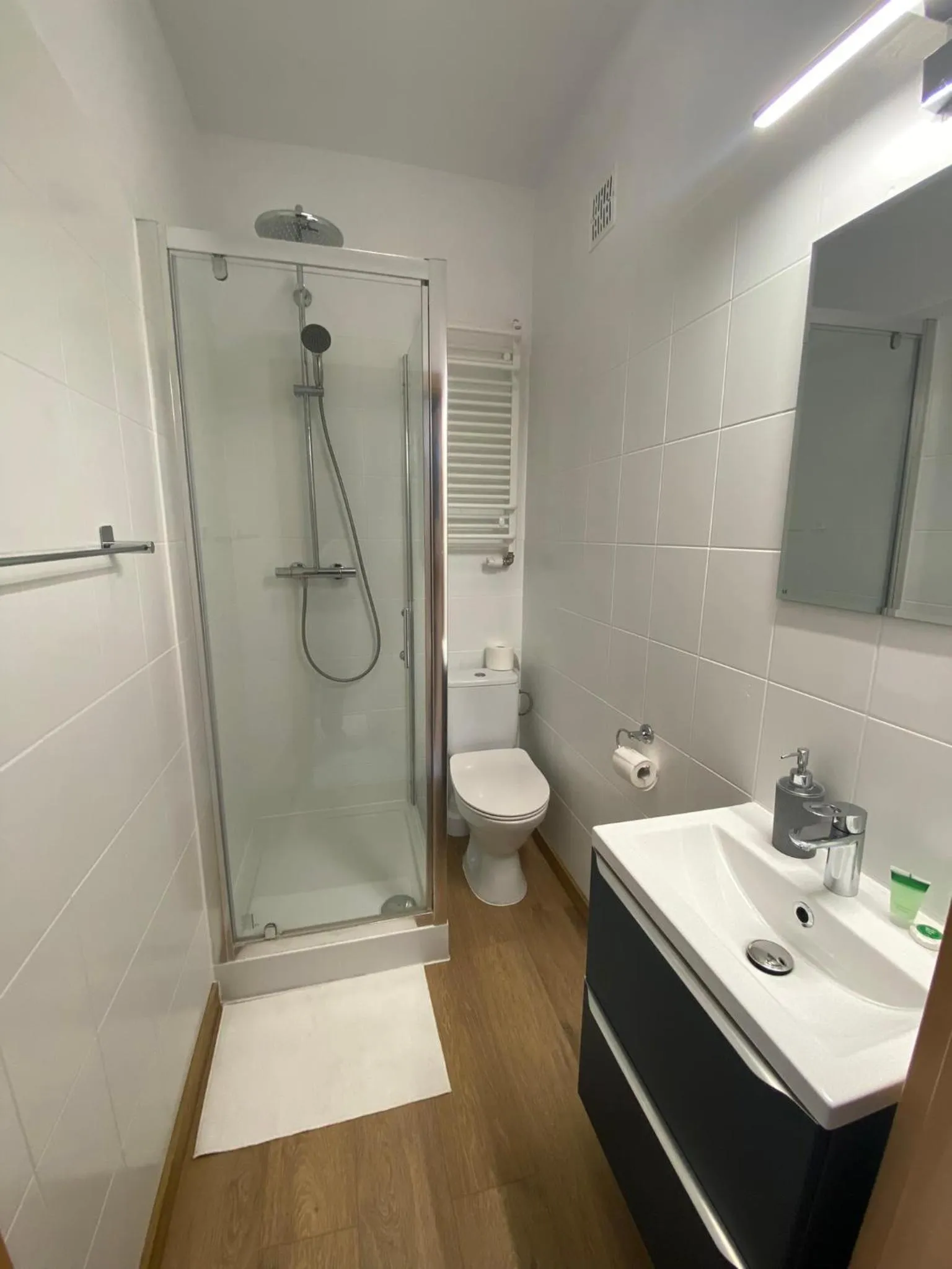 Shower in U Aktorów - Pokoje Gościnne