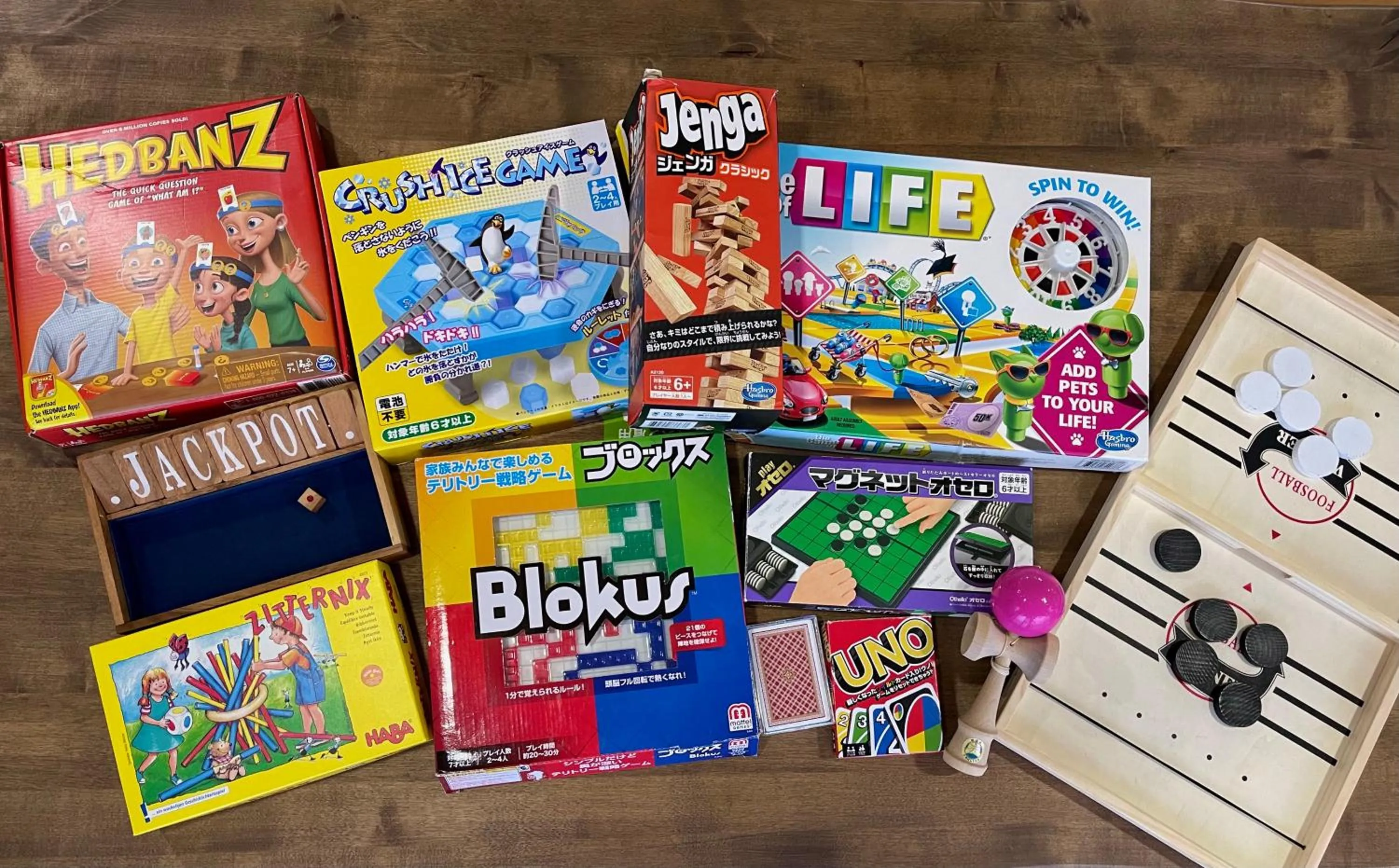 Communal lounge/ TV room in Guesthouse All you need - All rooms have an ocean view!