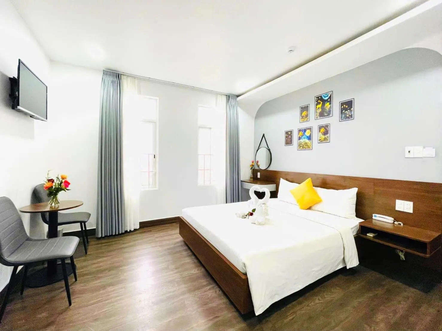 Bedroom, Bed in Hue Royal Hotel