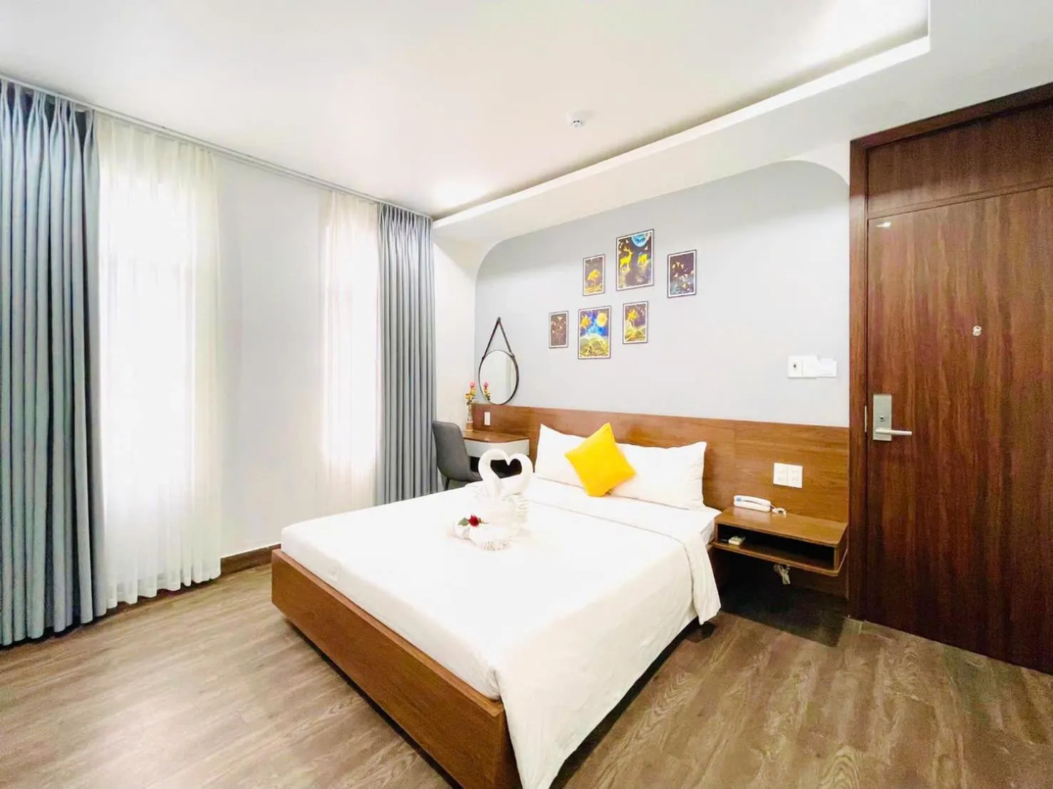 Bed in Hue Royal Hotel