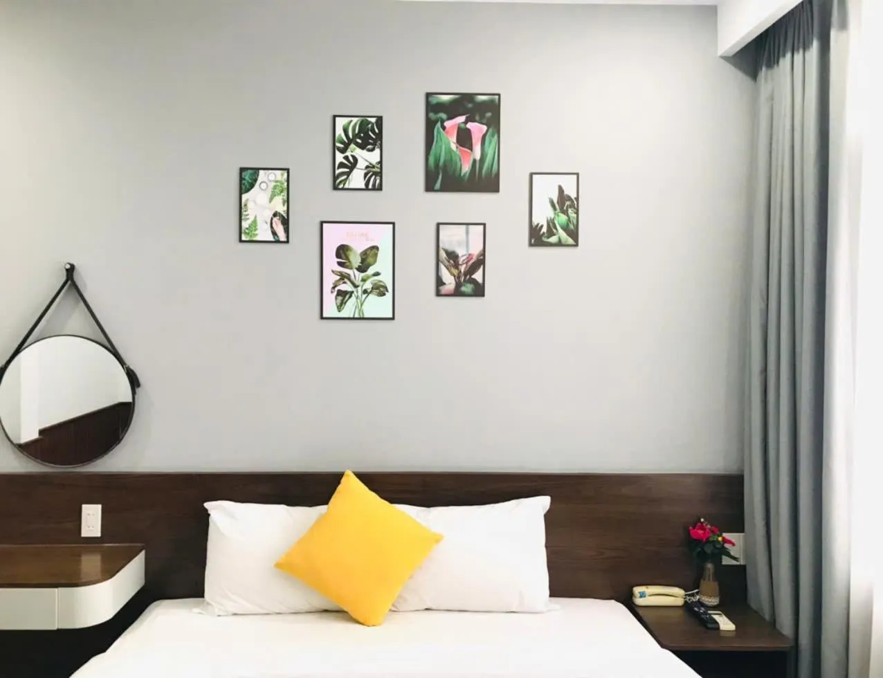 Bed in Hue Royal Hotel