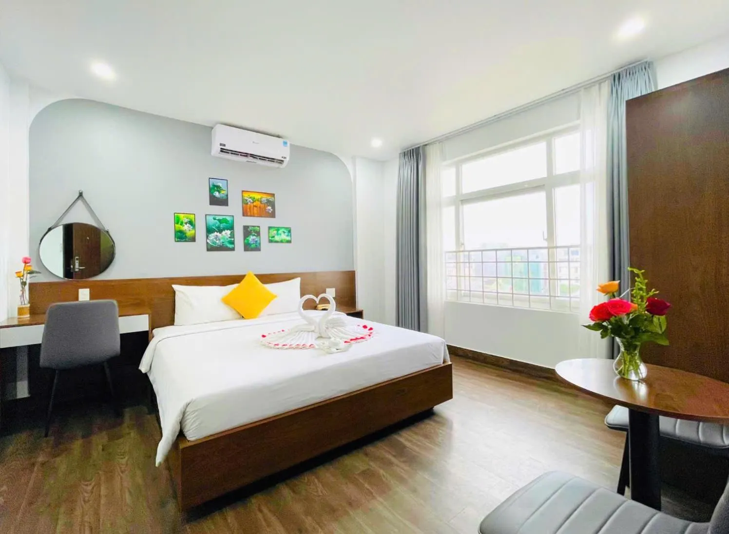 Bed in Hue Royal Hotel